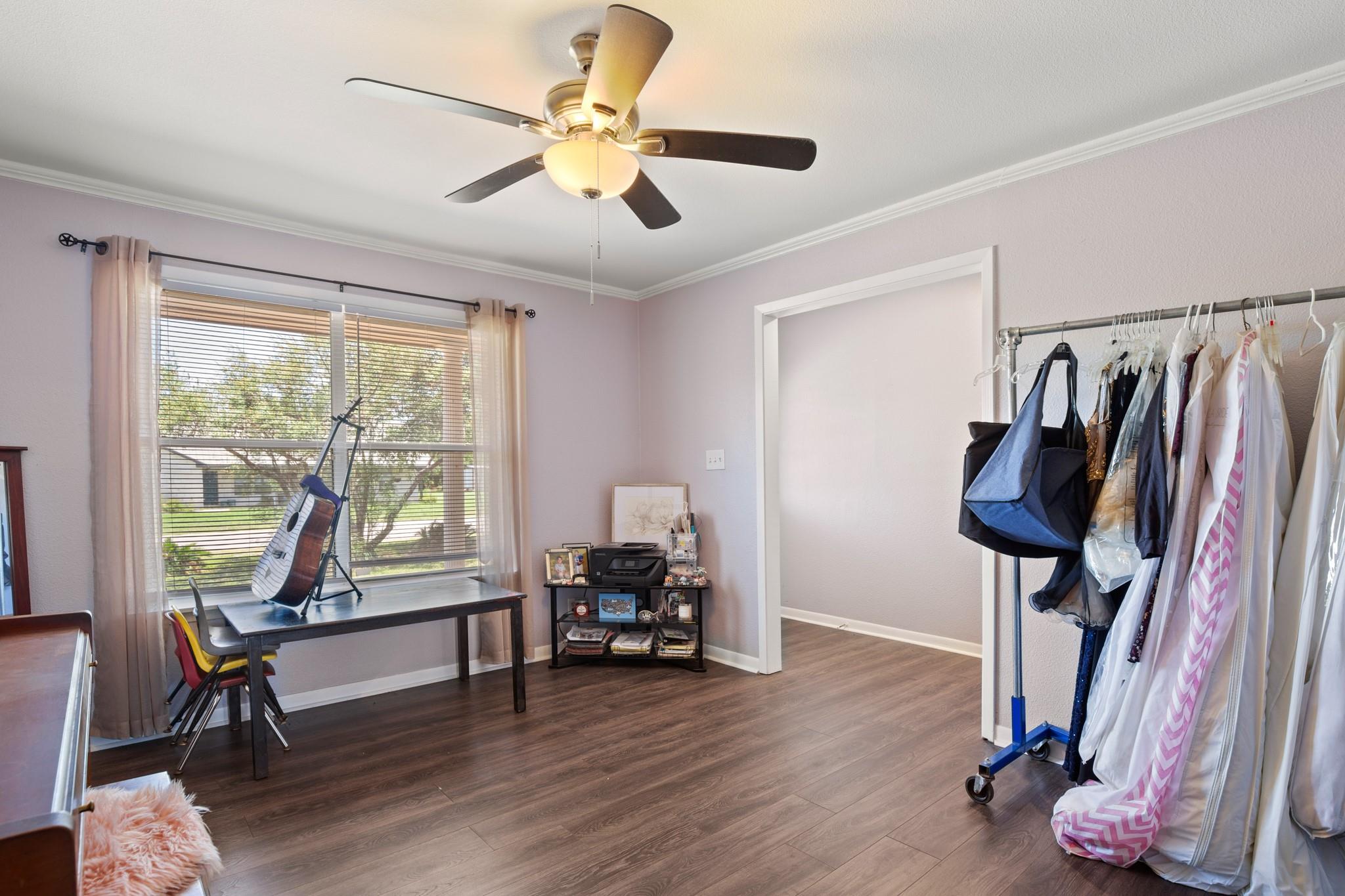 101 Homestead Rd, Kyle, TX 78640