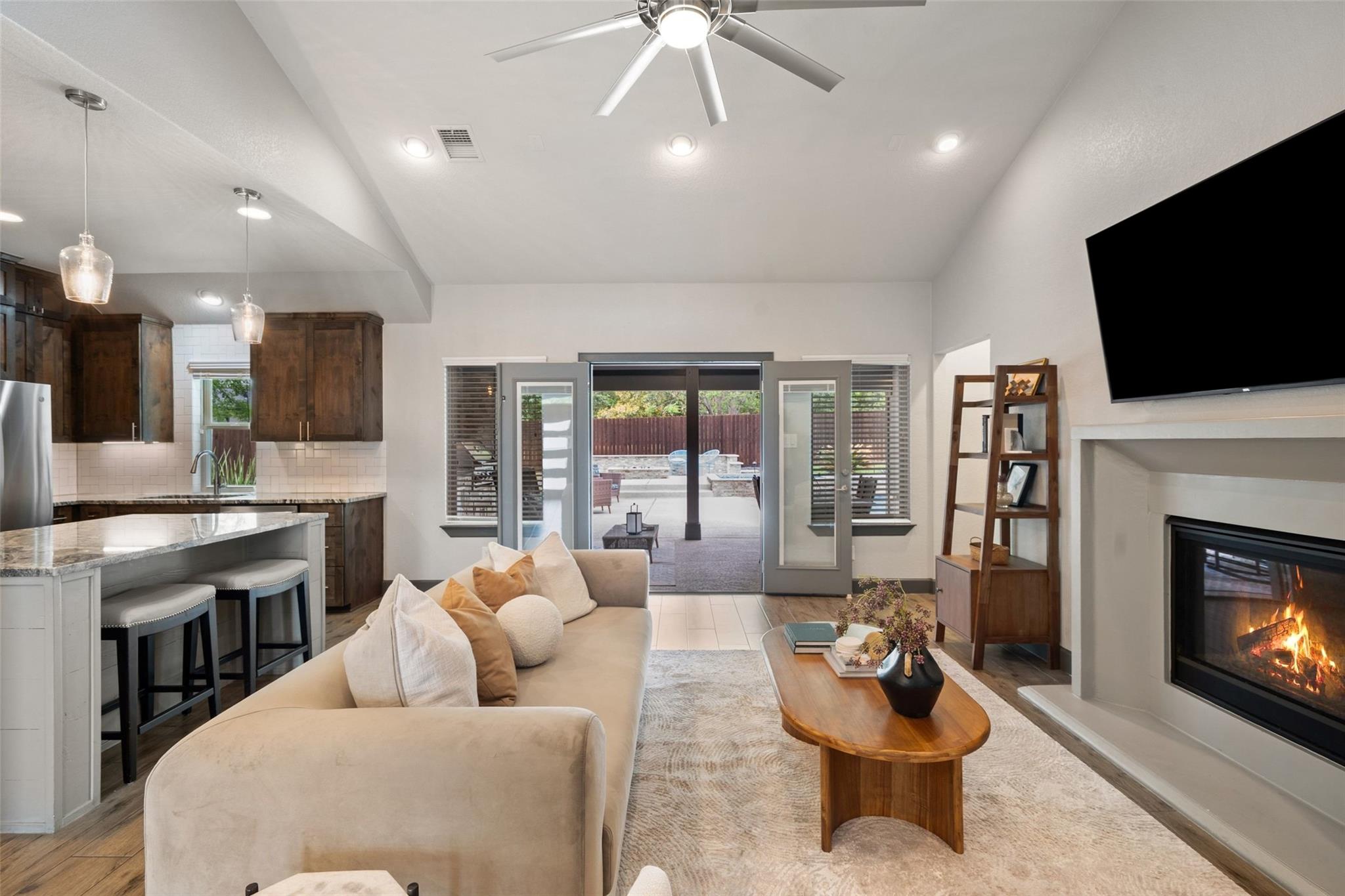 1614 S College St, Georgetown, TX 78626