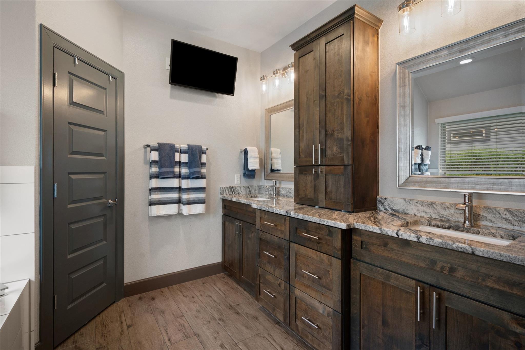 1614 S College St, Georgetown, TX 78626