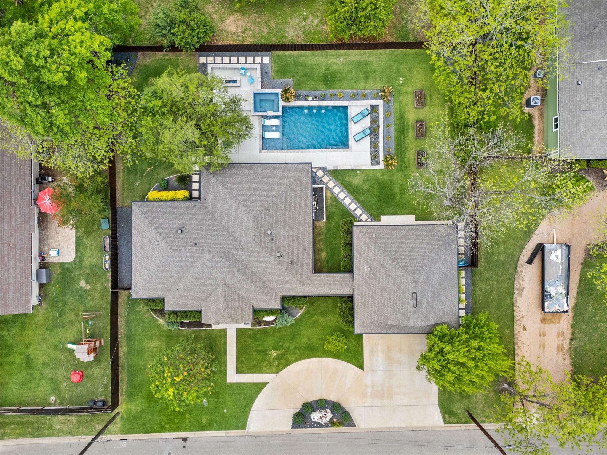 1614 S College St, Georgetown, TX 78626