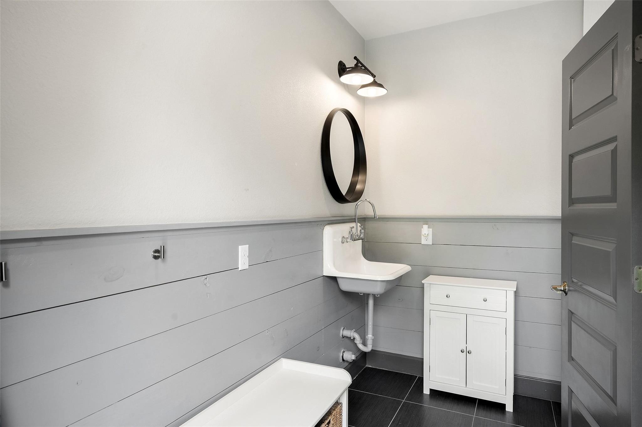 1614 S College St, Georgetown, TX 78626