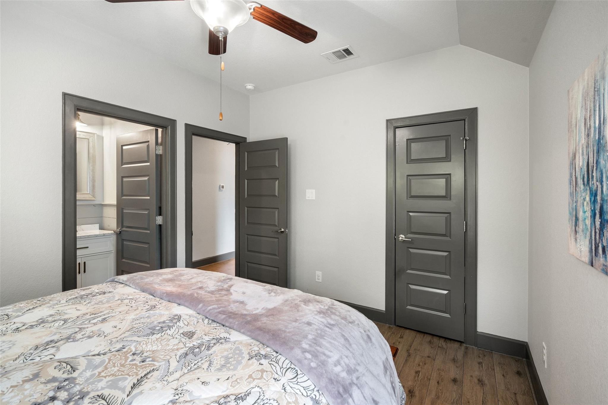 1614 S College St, Georgetown, TX 78626