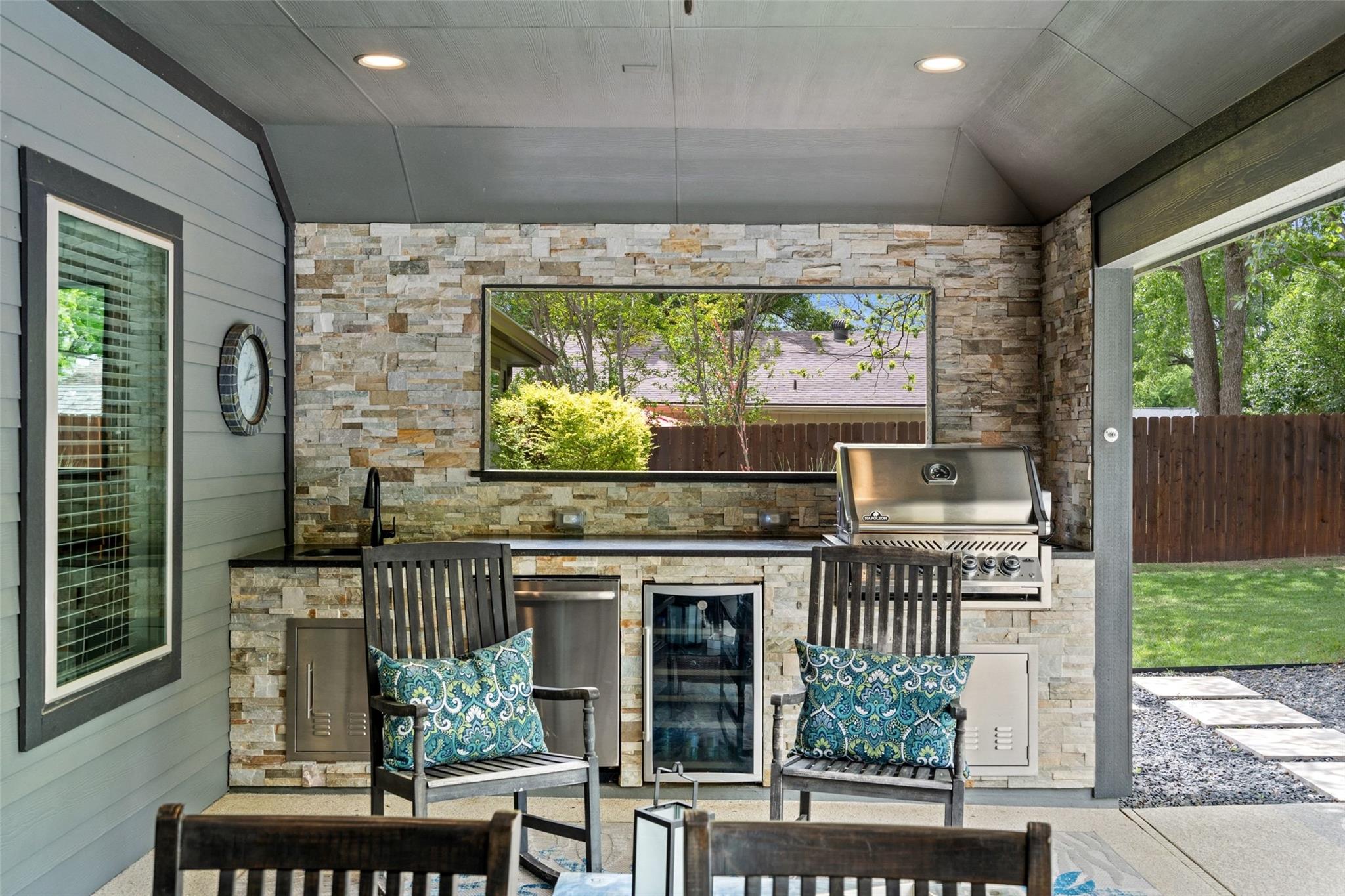 1614 S College St, Georgetown, TX 78626