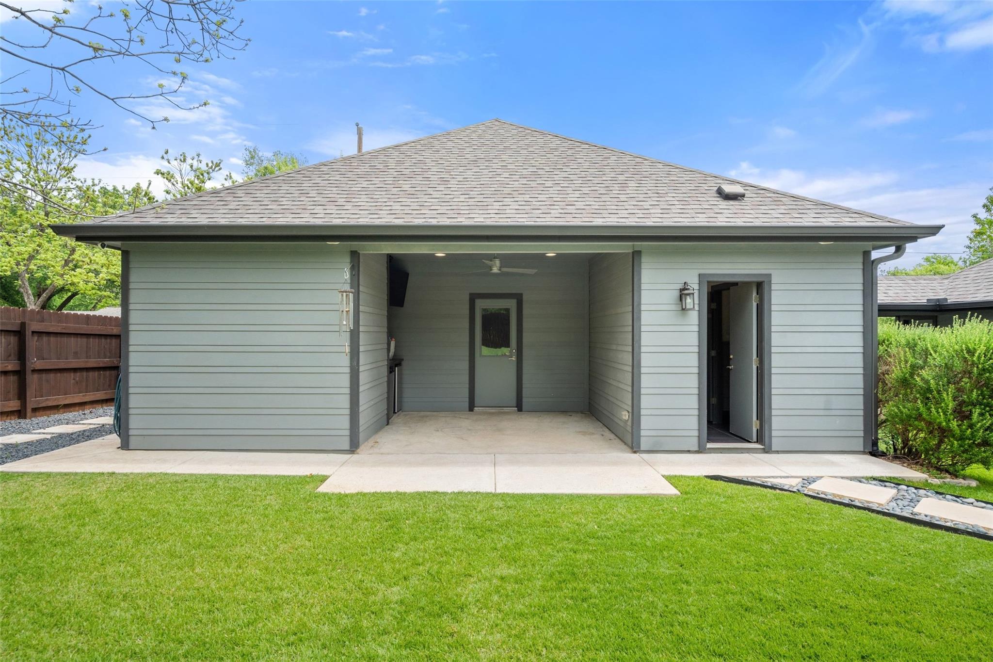 1614 S College St, Georgetown, TX 78626