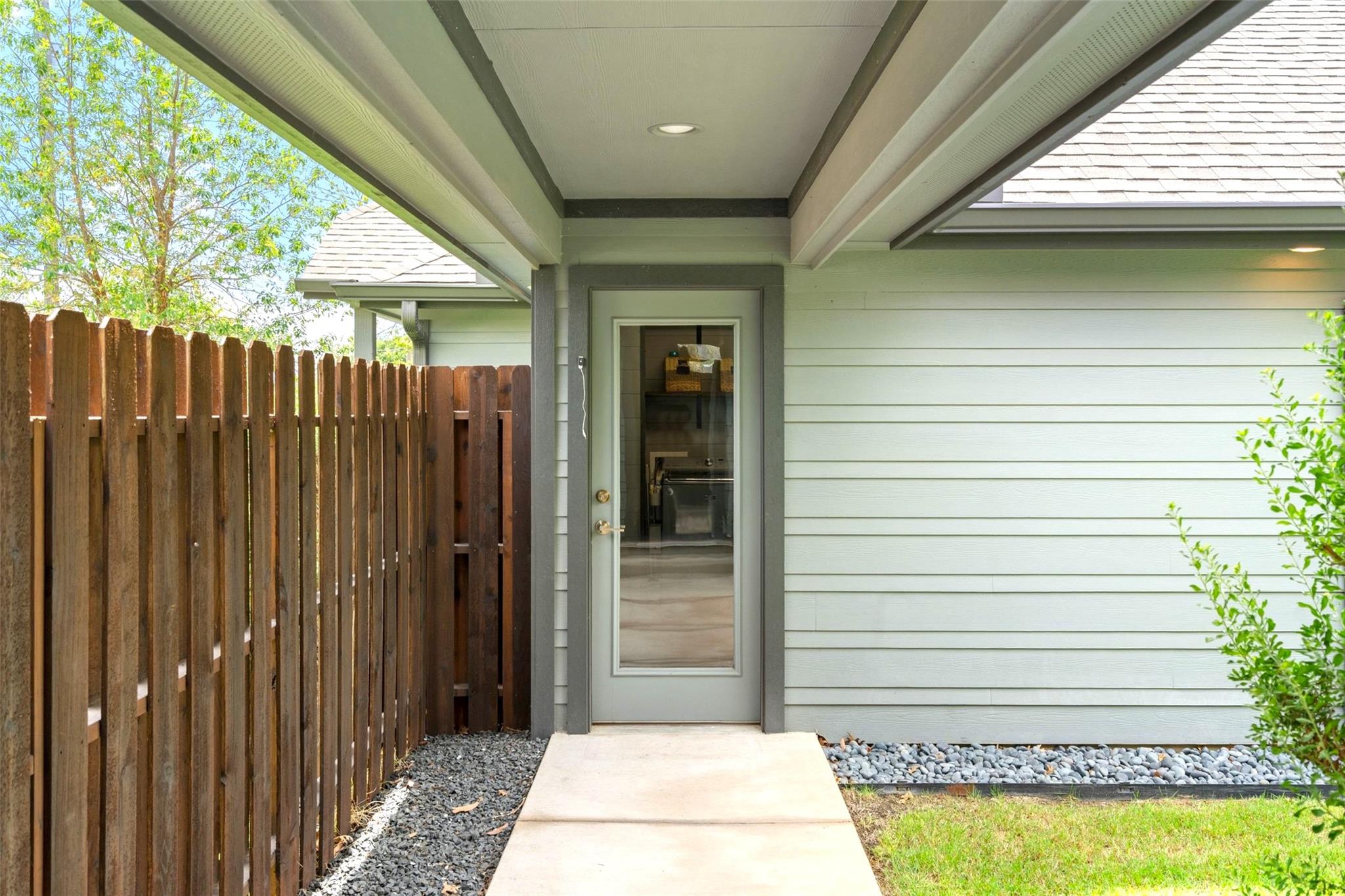 1614 S College St, Georgetown, TX 78626