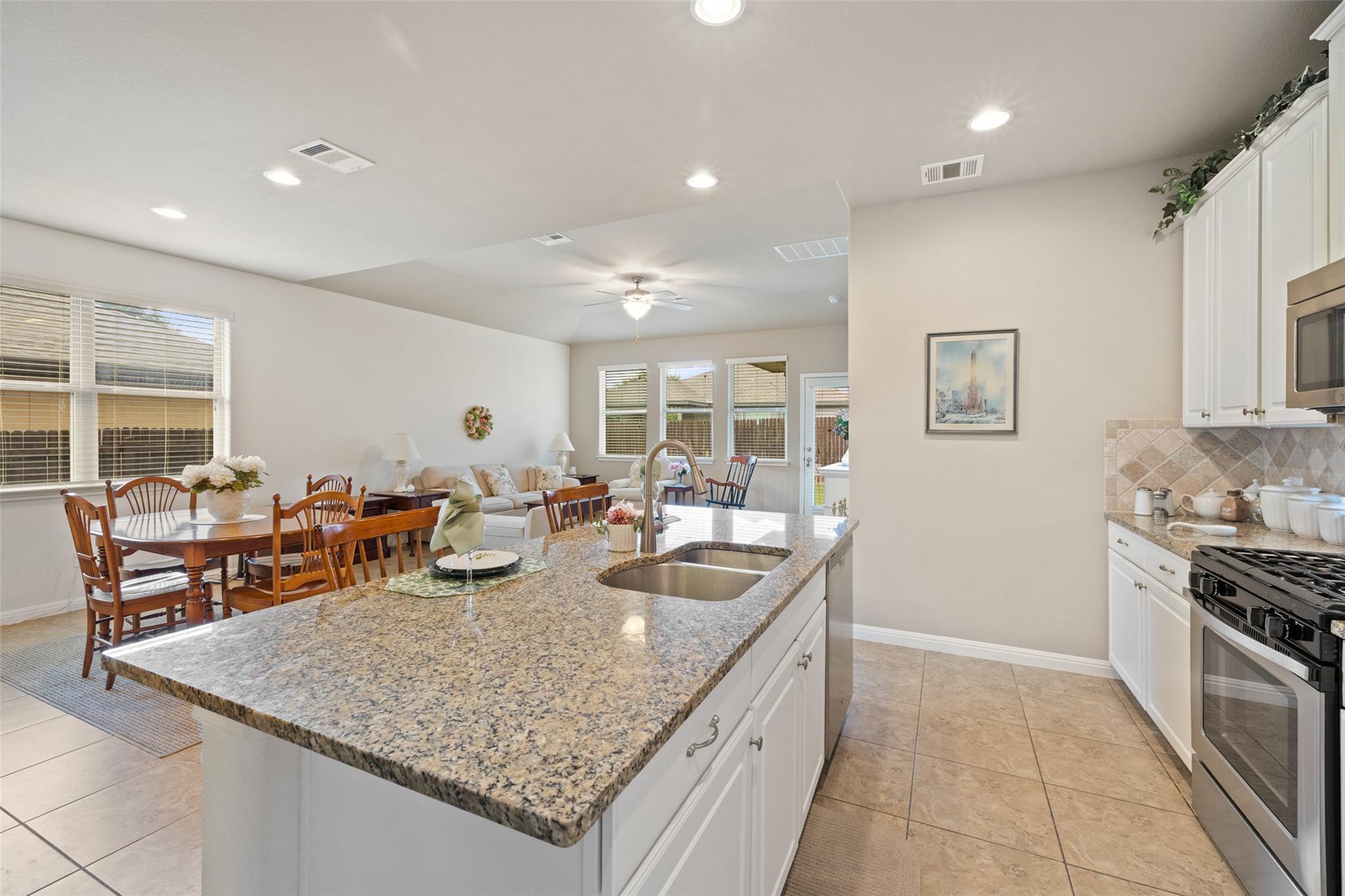 140 Brockston Dr, Buda, TX 78610