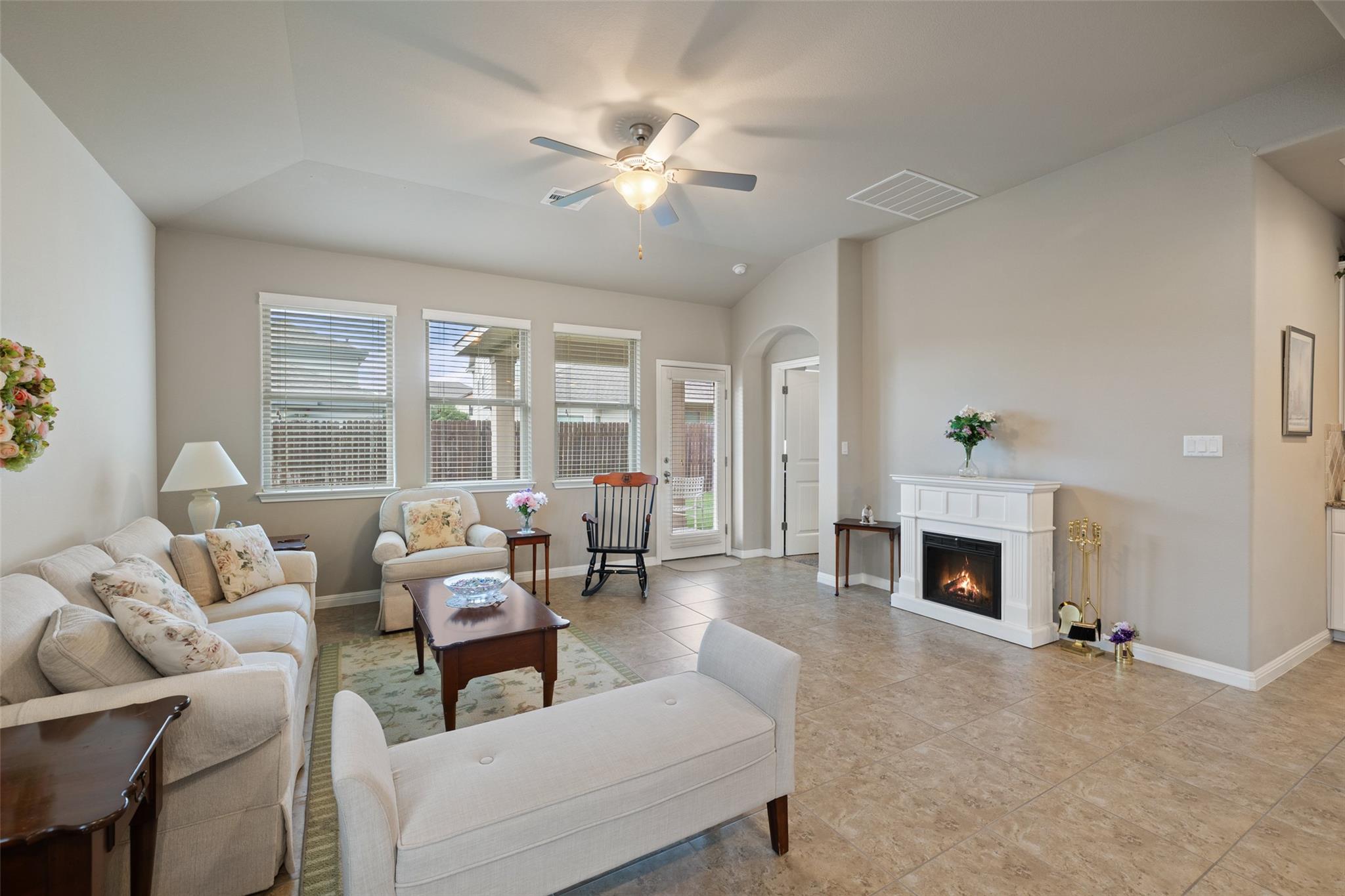 140 Brockston Dr, Buda, TX 78610