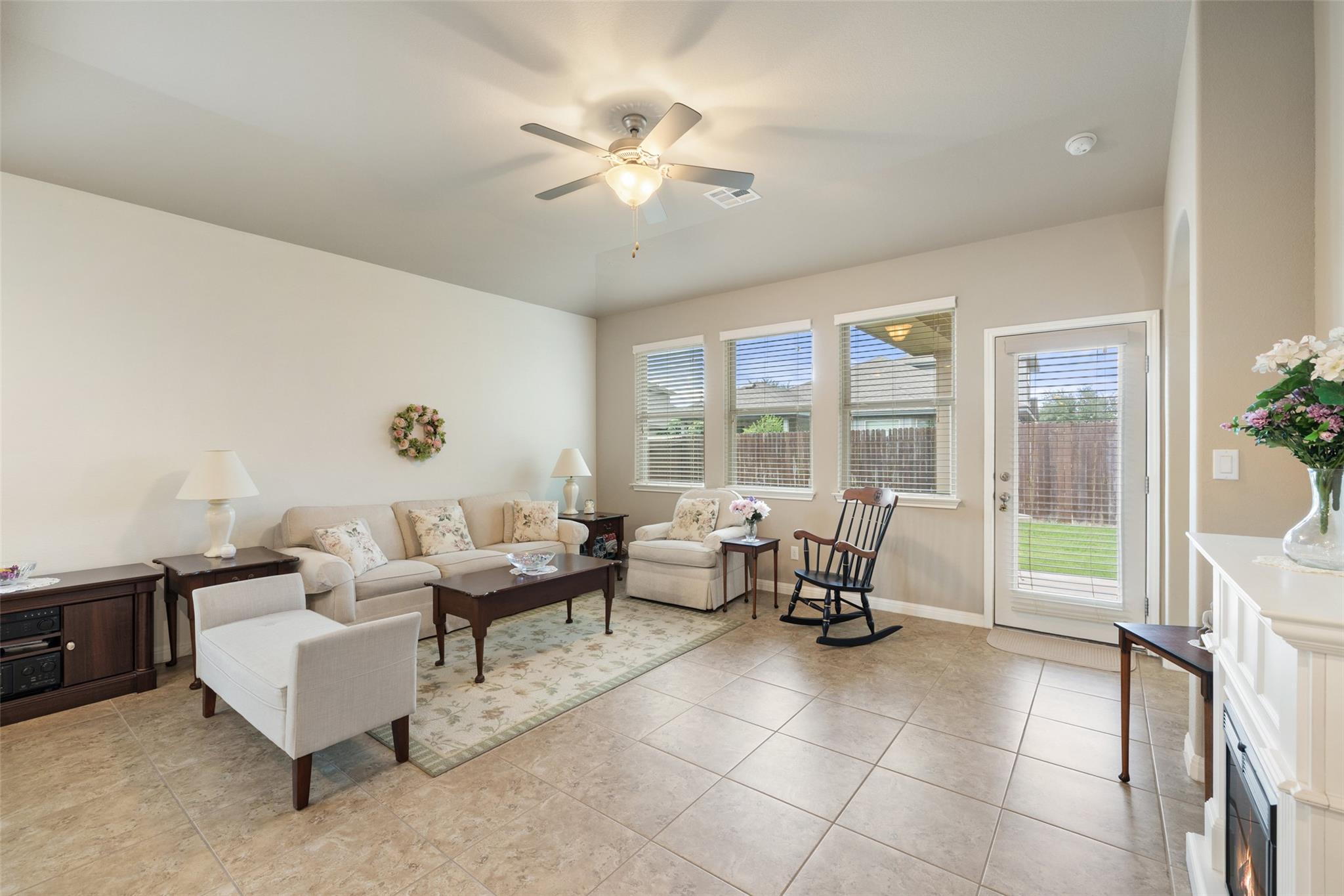 140 Brockston Dr, Buda, TX 78610