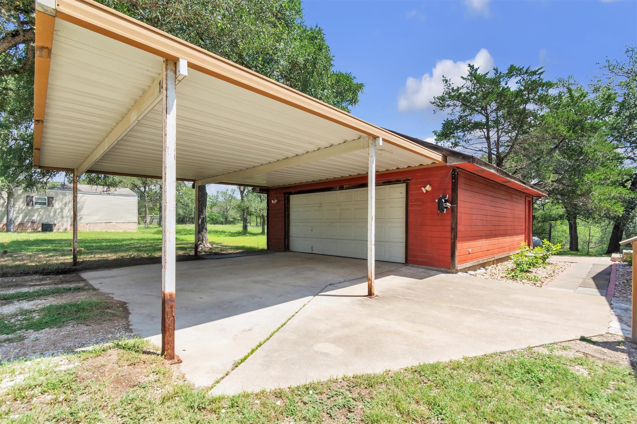 145 Oak Forest Court, Cedar Creek, TX 78612