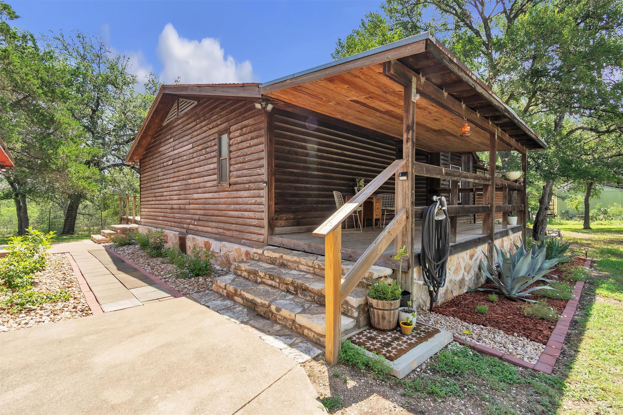 145 Oak Forest Court, Cedar Creek, TX 78612
