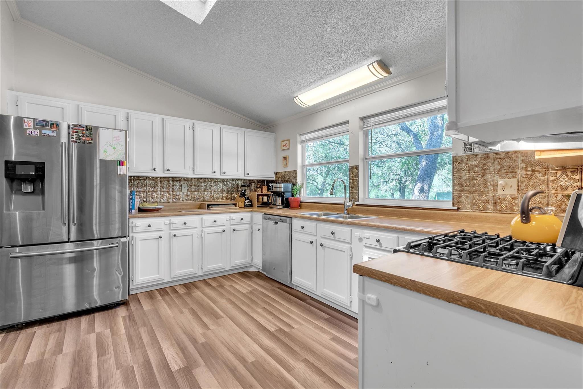 145 Oak Forest Court, Cedar Creek, TX 78612