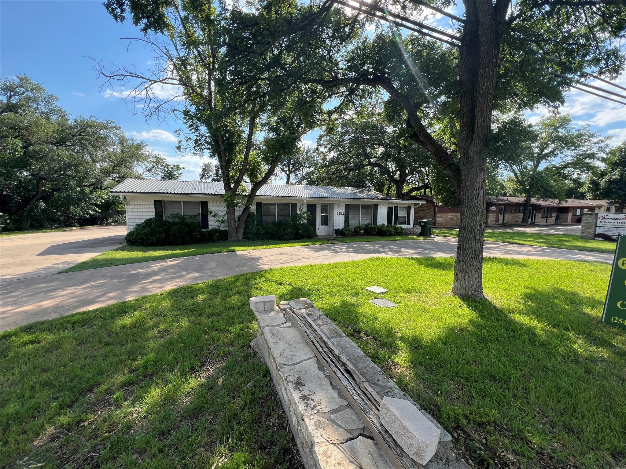 1612 Williams Dr, Georgetown, TX 78628