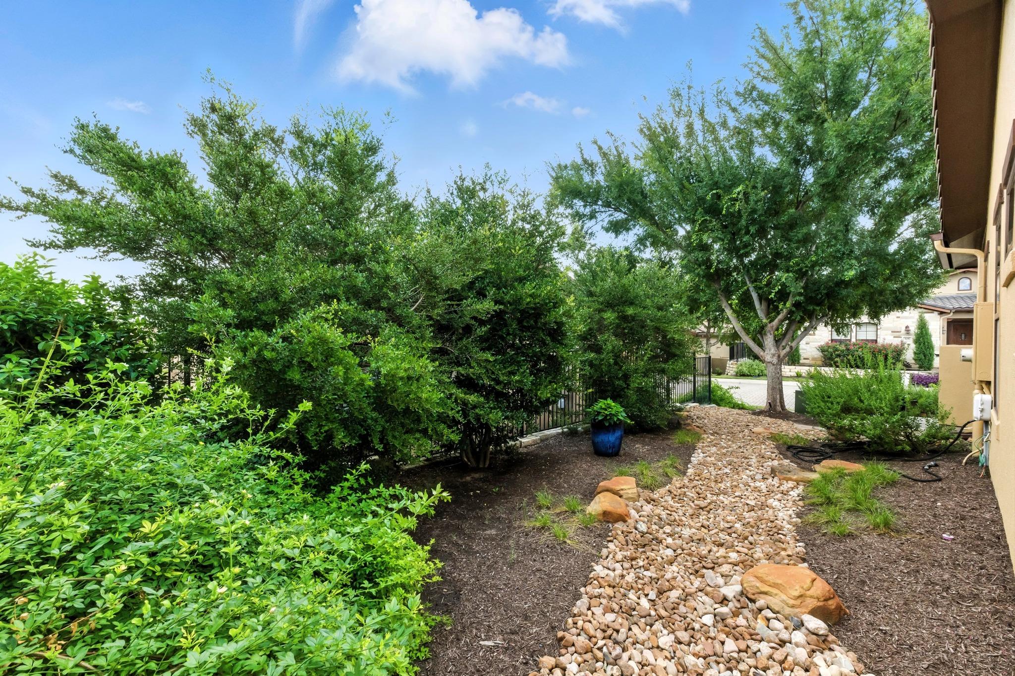 306 AMIATA Ave, Lakeway, TX 78734