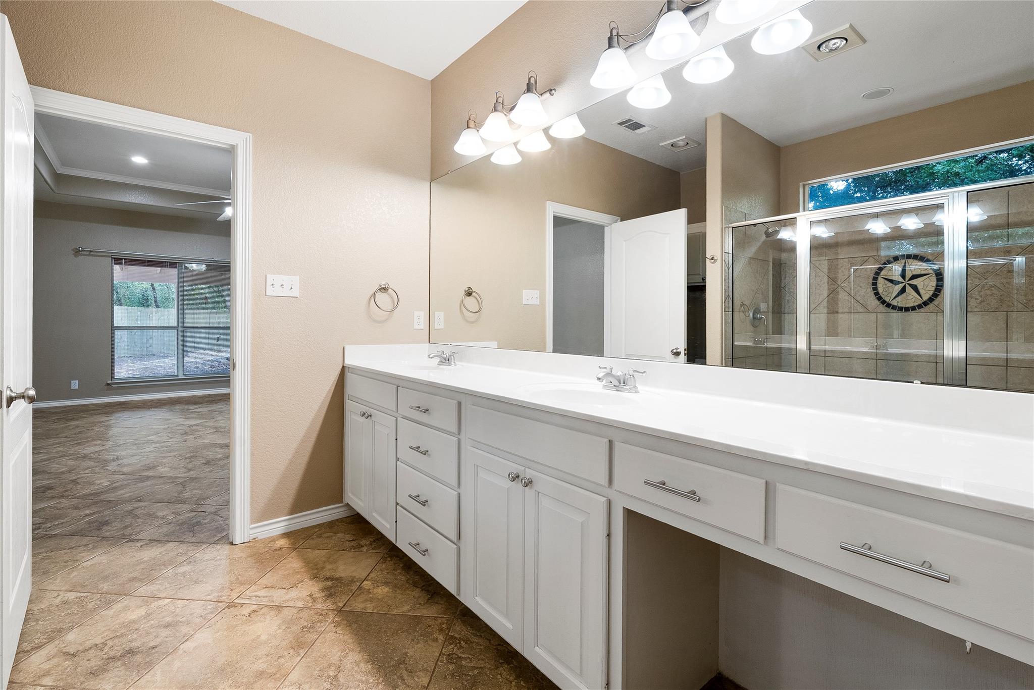 230 Cedar Hills Dr, Elgin, TX 78621