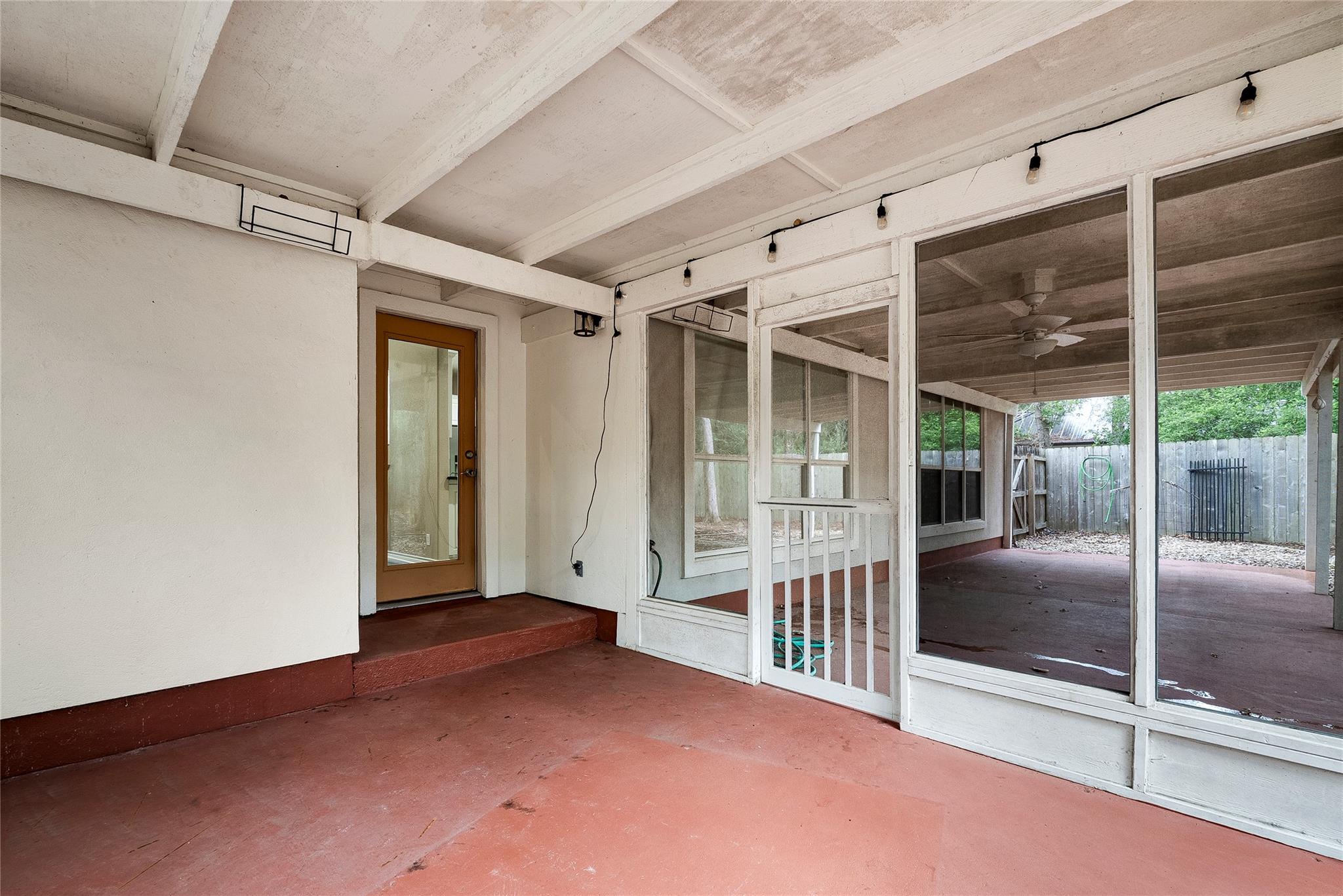 230 Cedar Hills Dr, Elgin, TX 78621