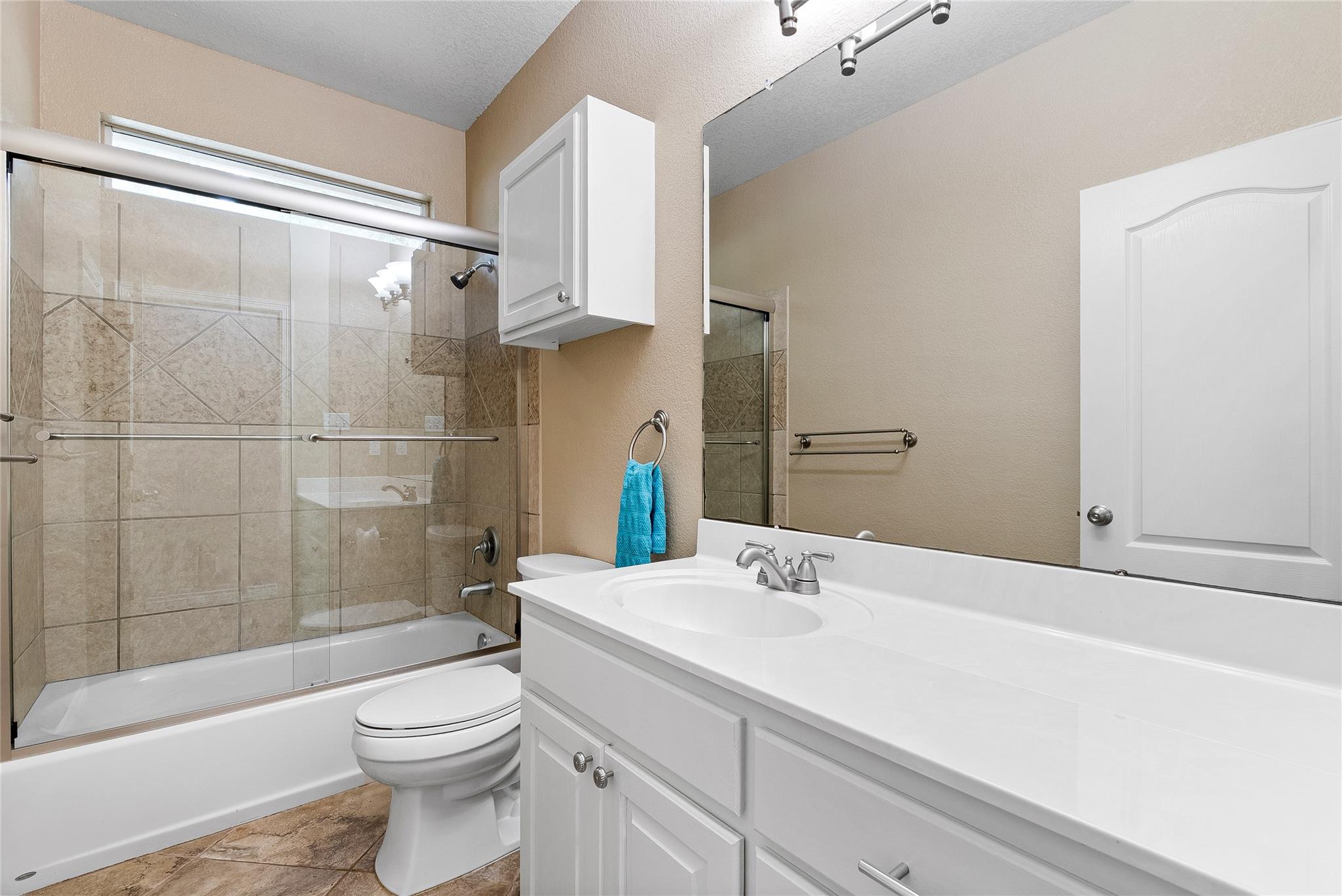 230 Cedar Hills Dr, Elgin, TX 78621