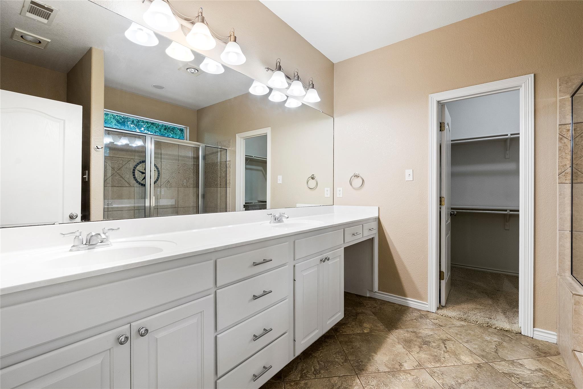 230 Cedar Hills Dr, Elgin, TX 78621