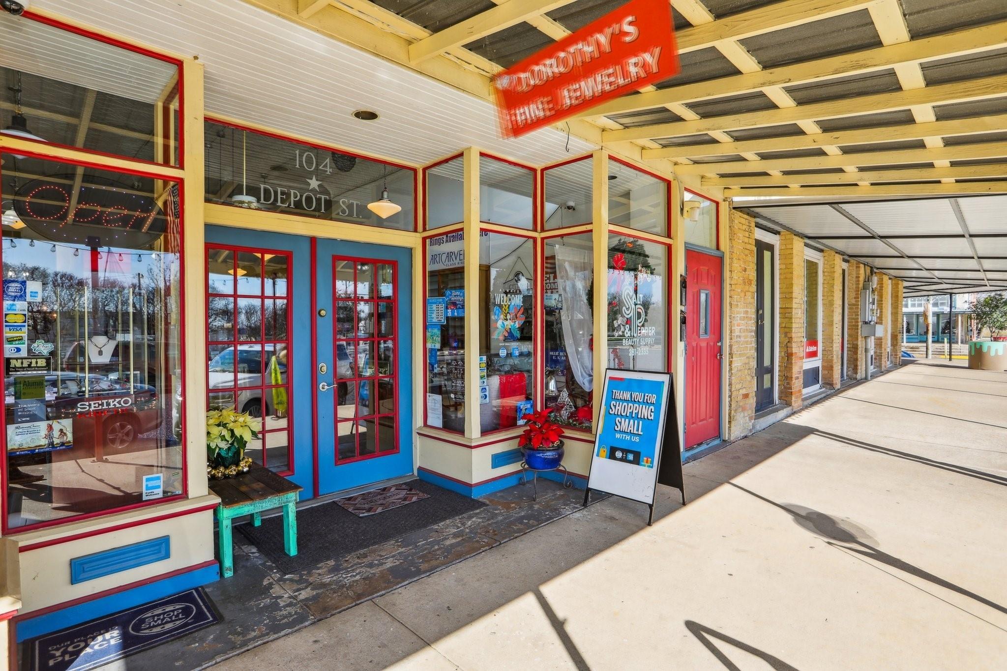 154 Two Bits Ln, Elgin, TX 78621