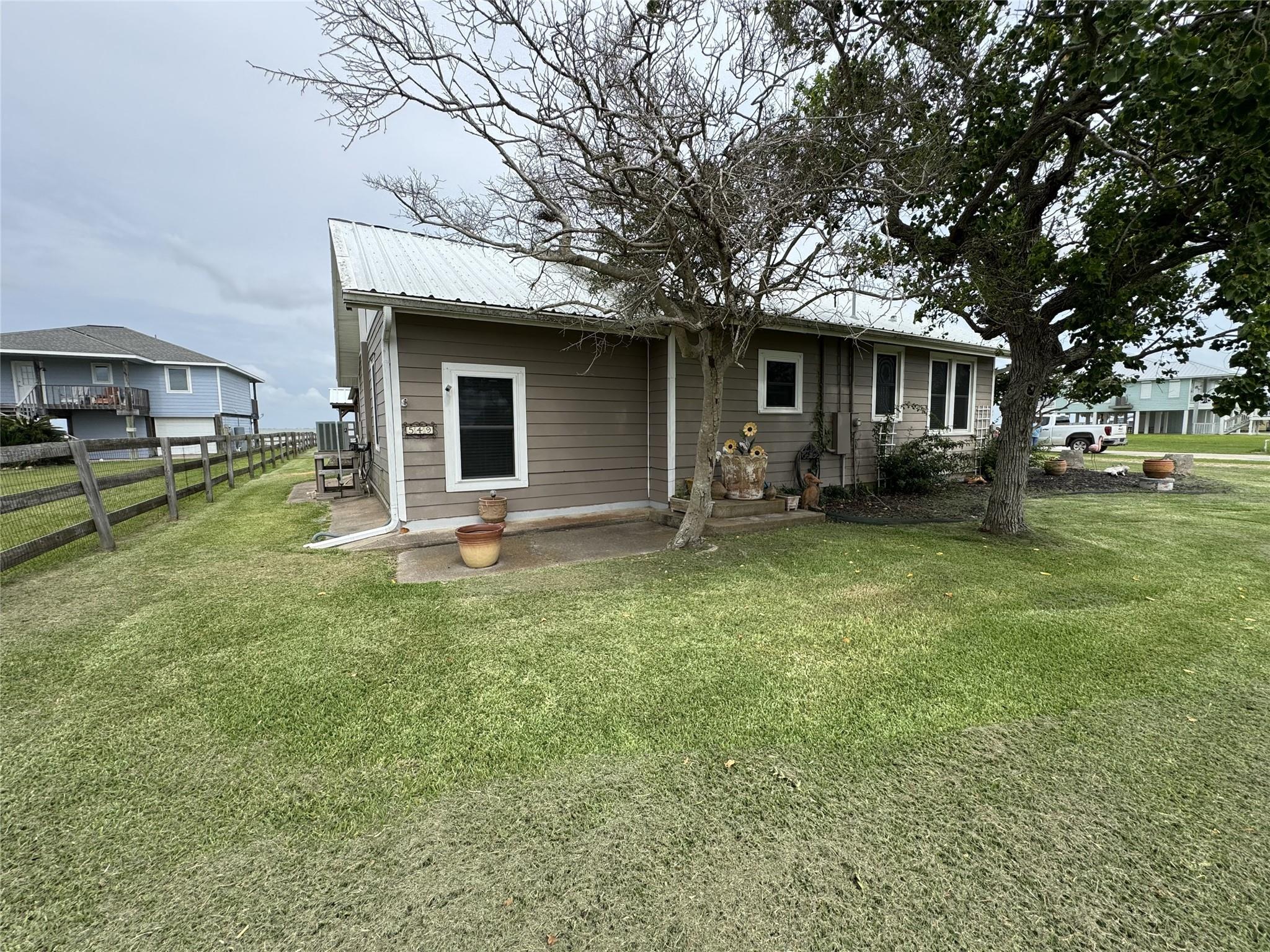 549 Marshall Johnson Ave S, Port Lavaca, TX 77979
