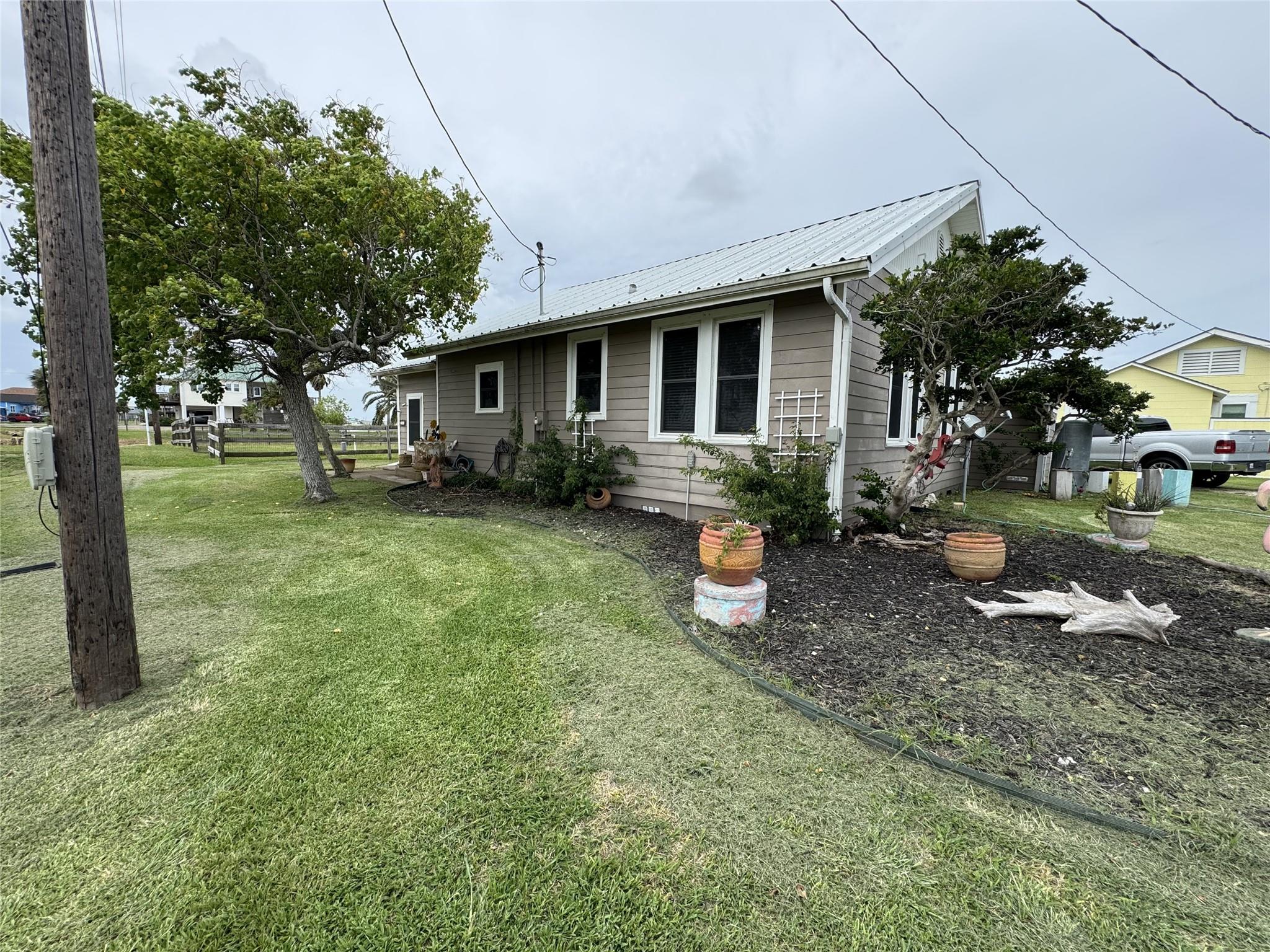 549 Marshall Johnson Ave S, Port Lavaca, TX 77979