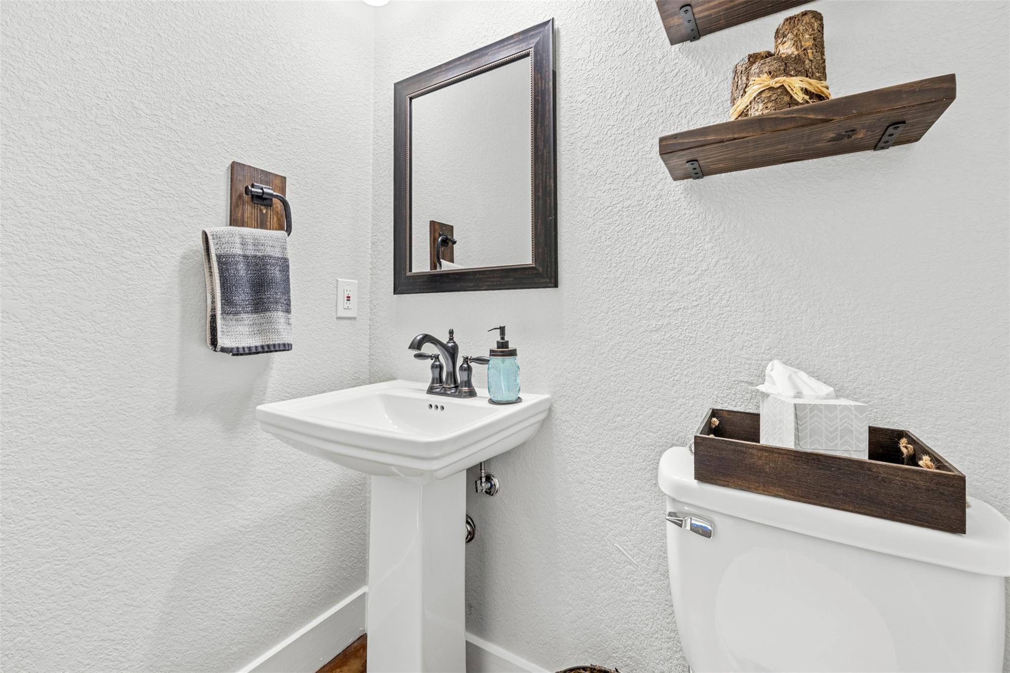 640 Blackbuck Ridge Dr, Lampasas, TX 76550