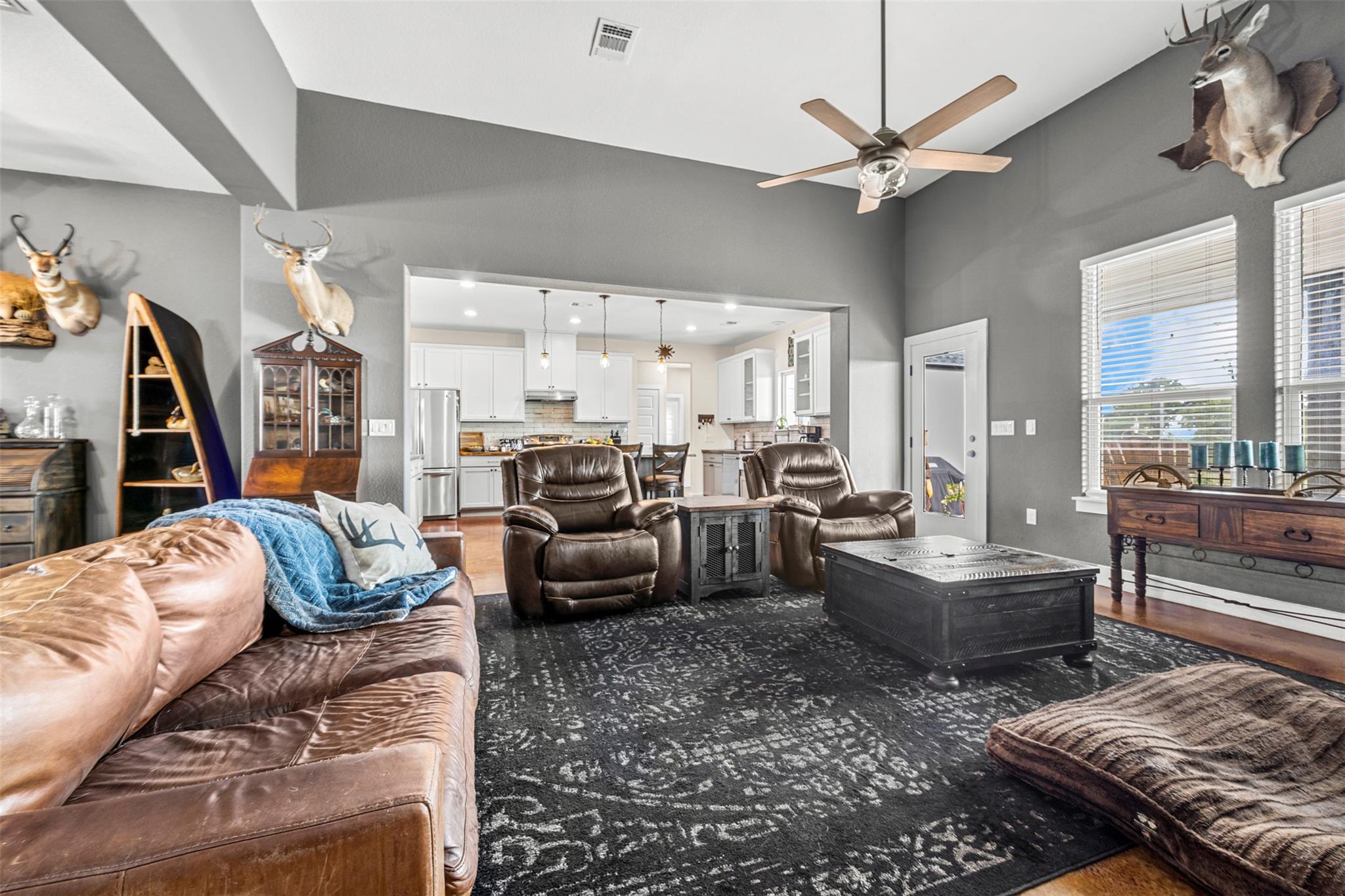 640 Blackbuck Ridge Dr, Lampasas, TX 76550