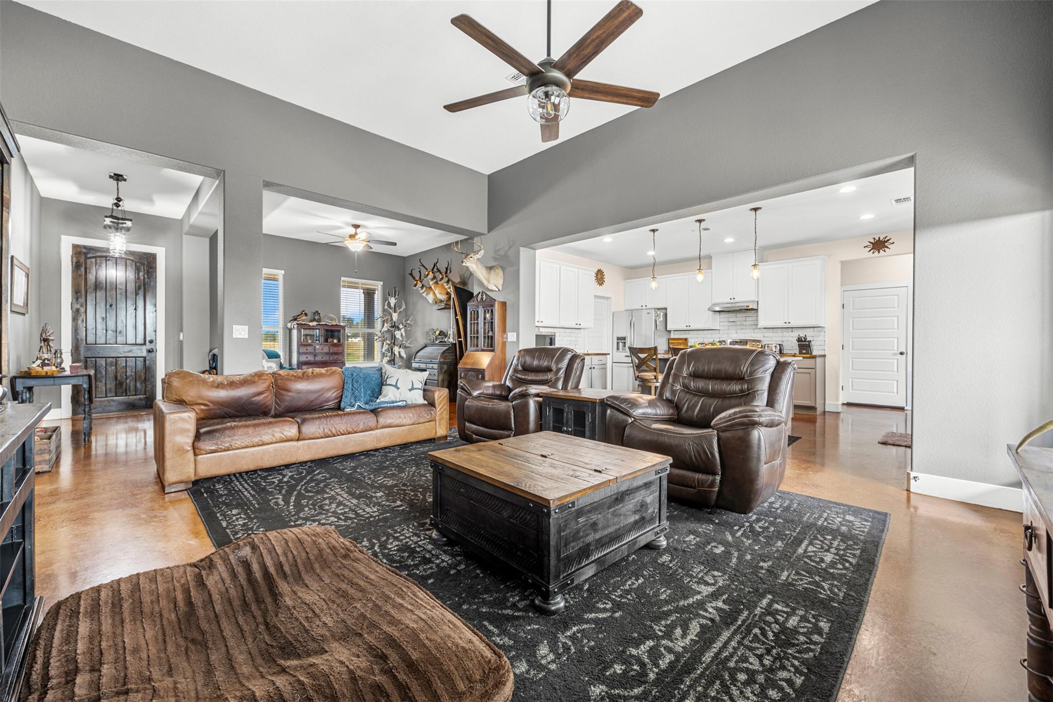 640 Blackbuck Ridge Dr, Lampasas, TX 76550