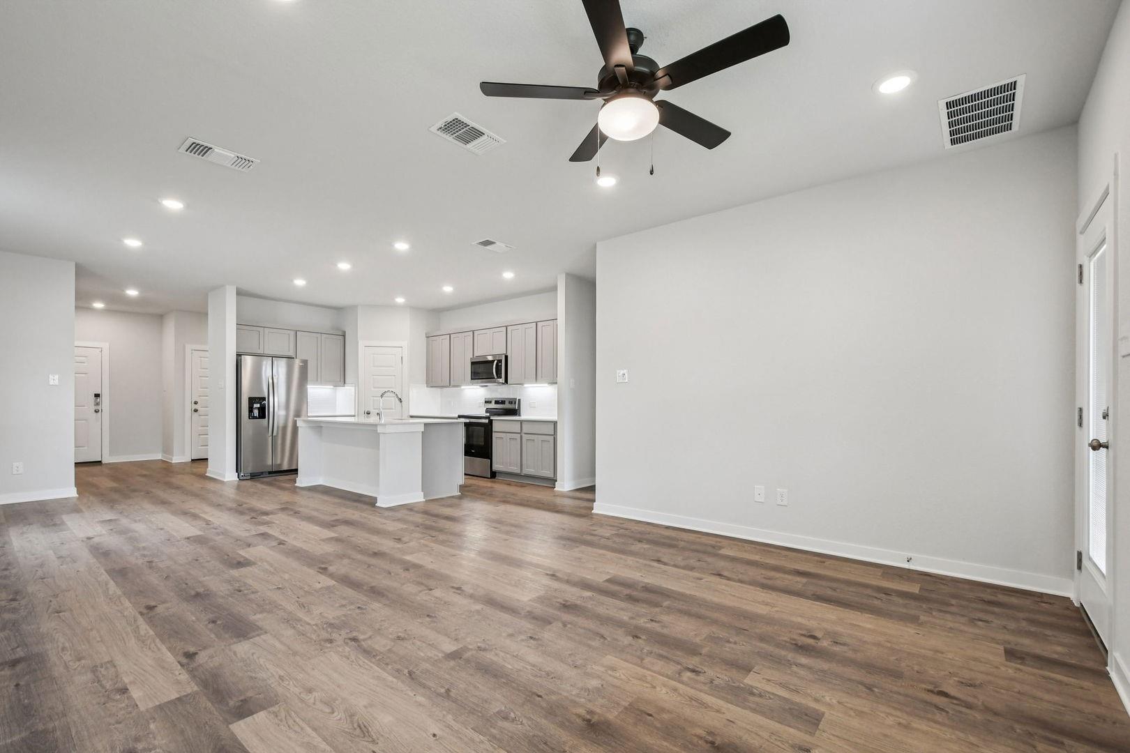 205 Firefox Way, Jarrell, TX 76537