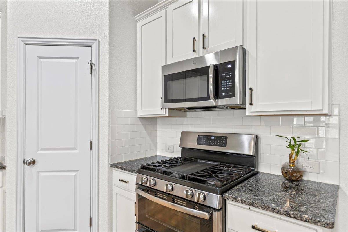 103 Simon, Kyle, TX 78640