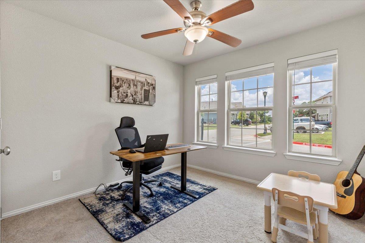 103 Simon, Kyle, TX 78640