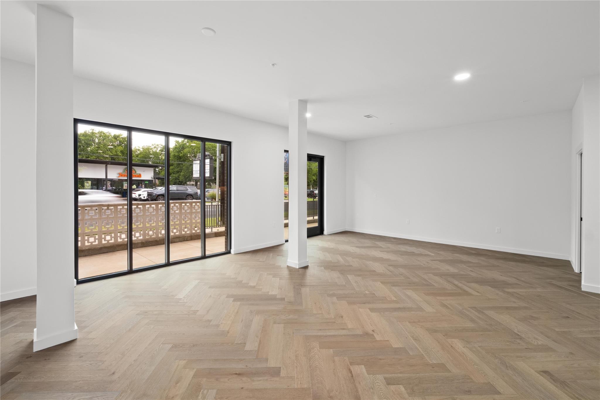 2209 S 1st St # 108, Austin, TX 78704