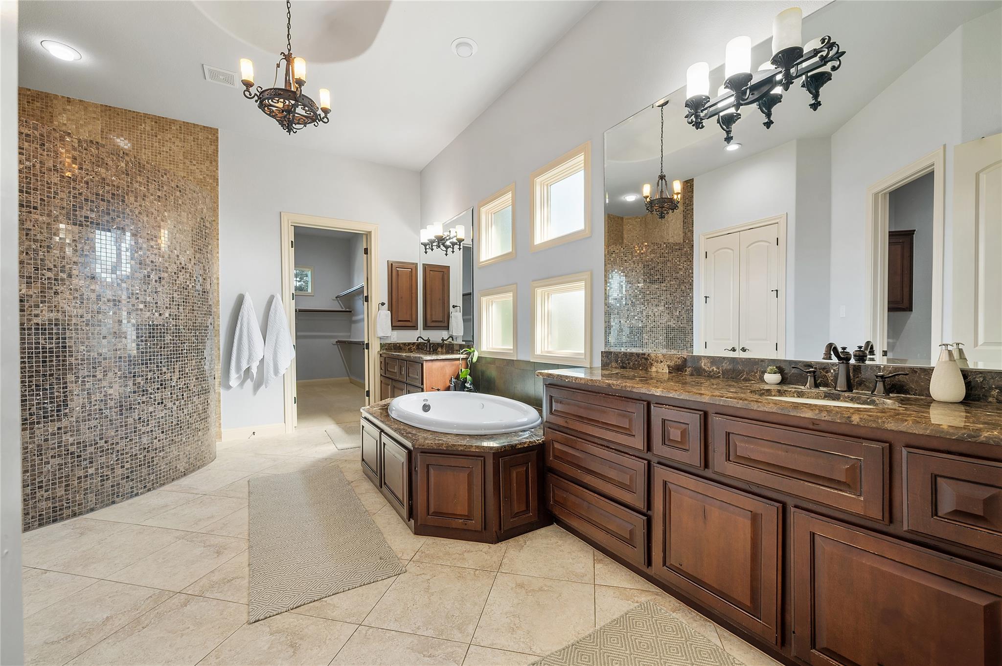 107 Bella Strada Cv, Lakeway, TX 78734