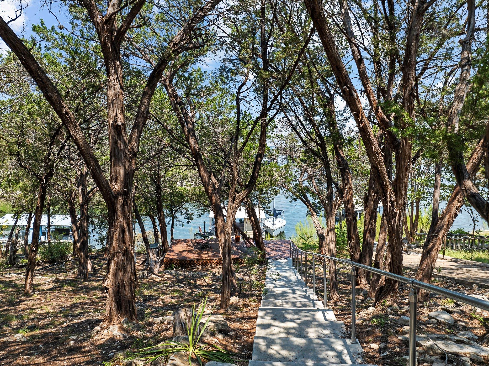 17004 Sleepy Hollow Dr, Lago Vista, TX 78645