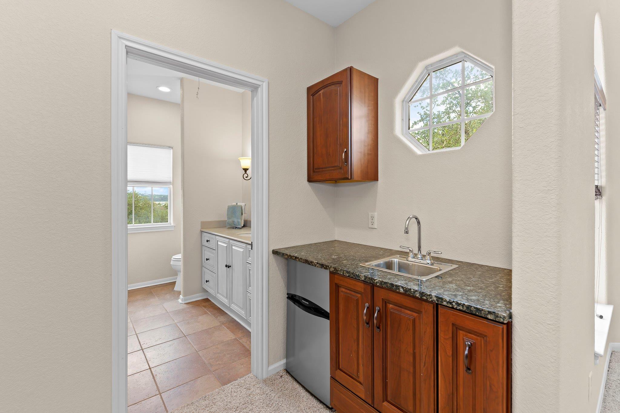17004 Sleepy Hollow Dr, Lago Vista, TX 78645