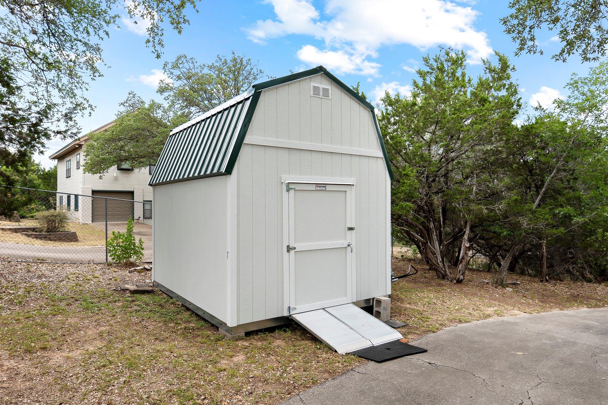 17004 Sleepy Hollow Dr, Lago Vista, TX 78645