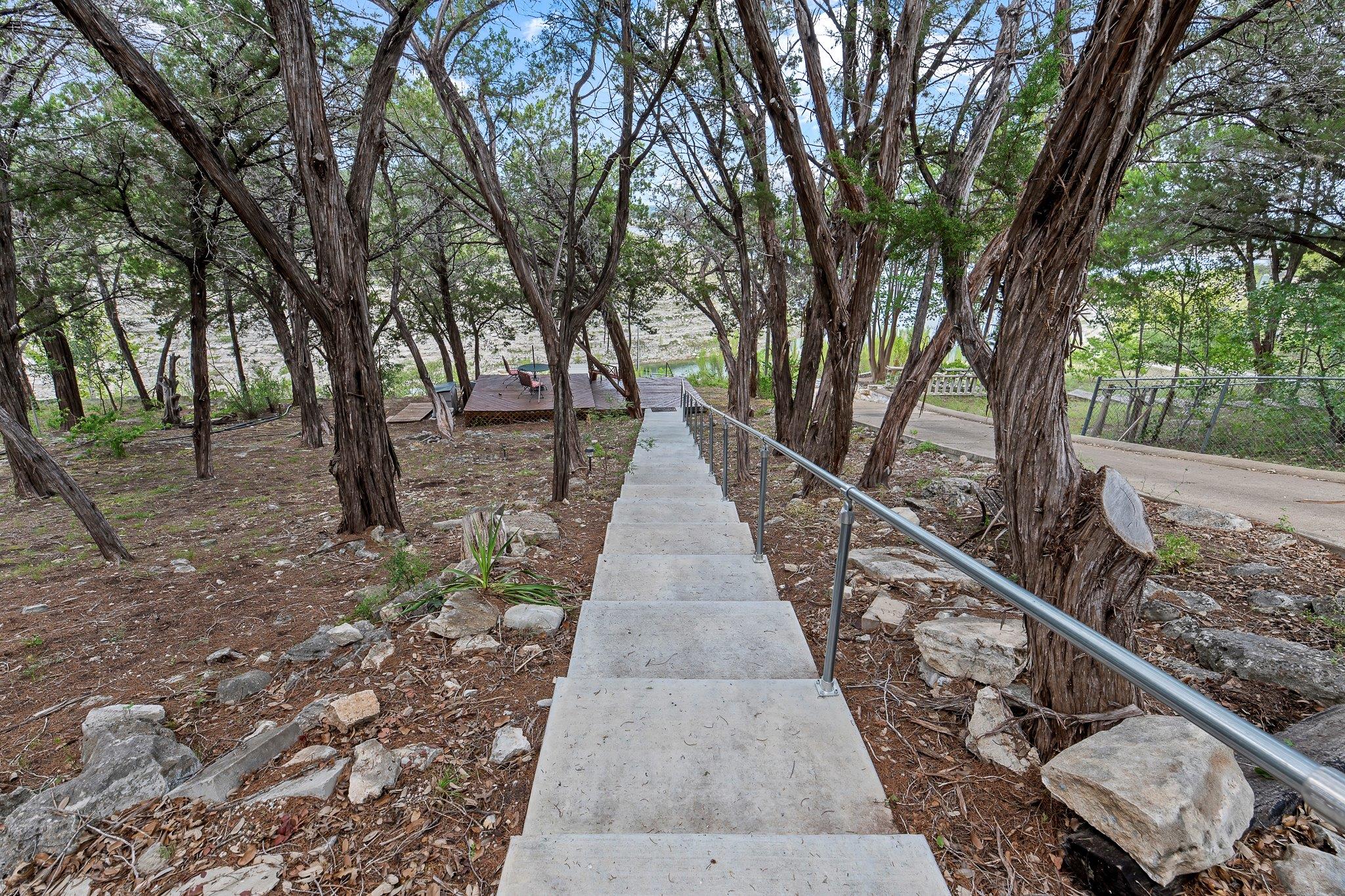 17004 Sleepy Hollow Dr, Lago Vista, TX 78645