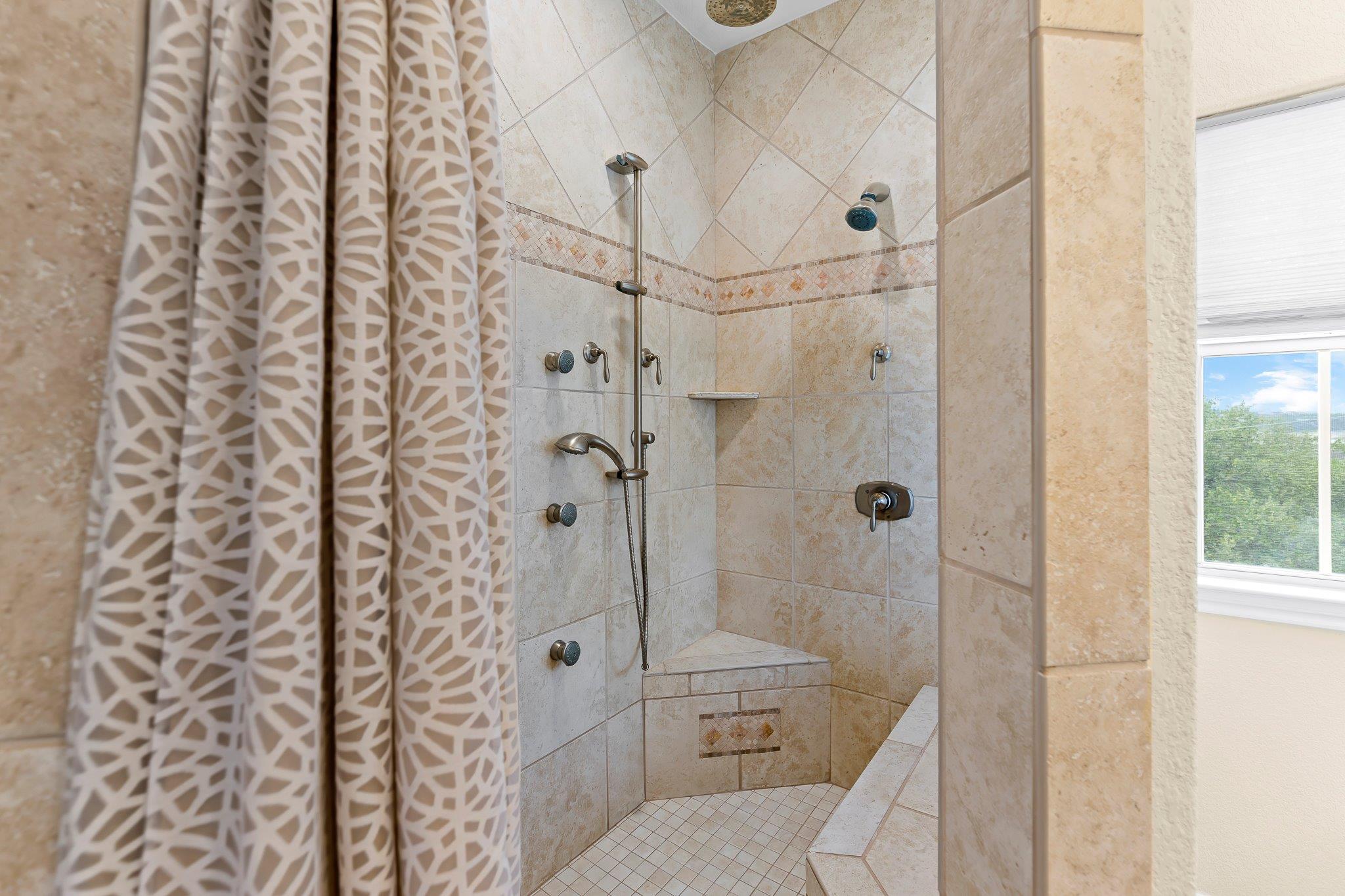 17004 Sleepy Hollow Dr, Lago Vista, TX 78645
