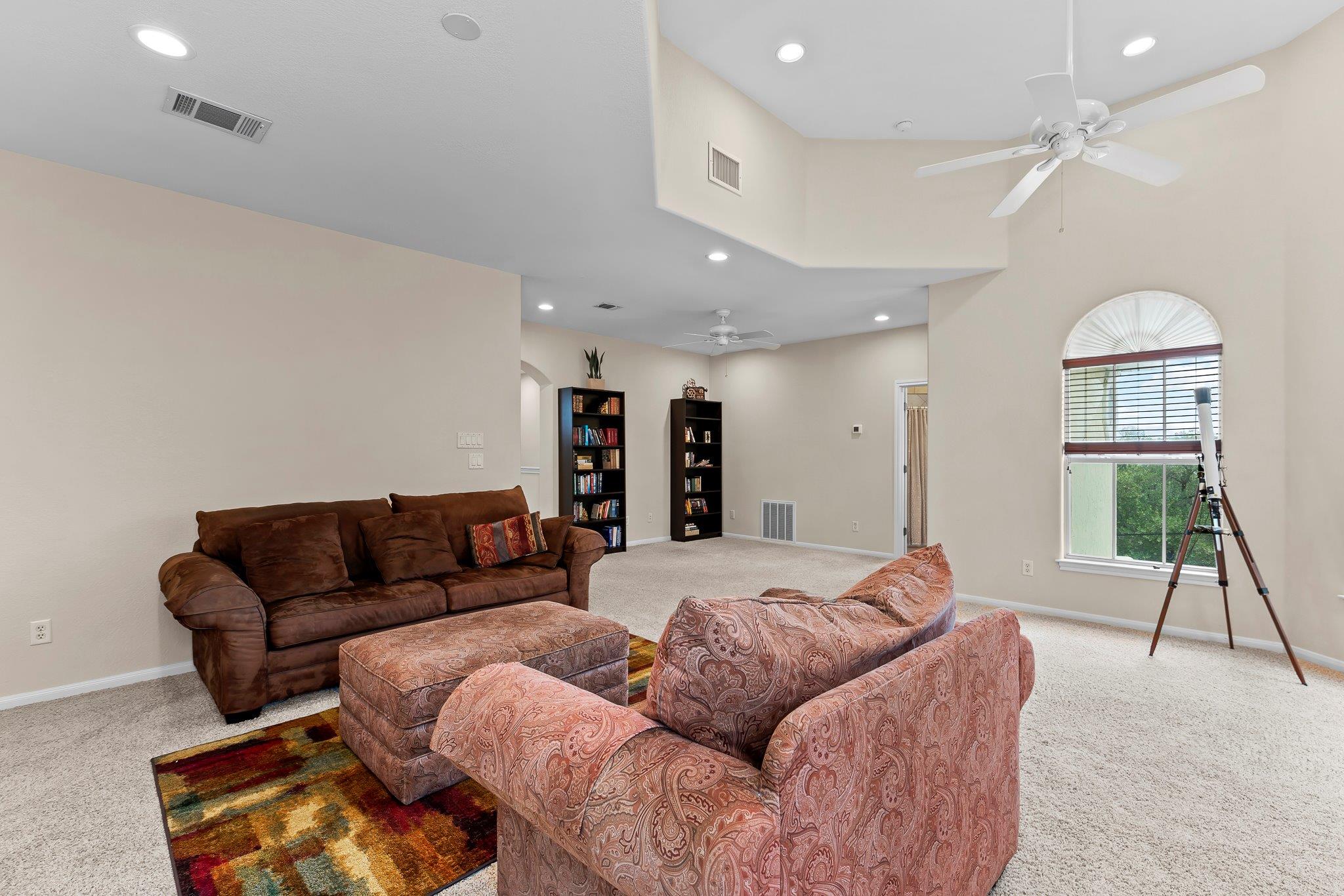 17004 Sleepy Hollow Dr, Lago Vista, TX 78645