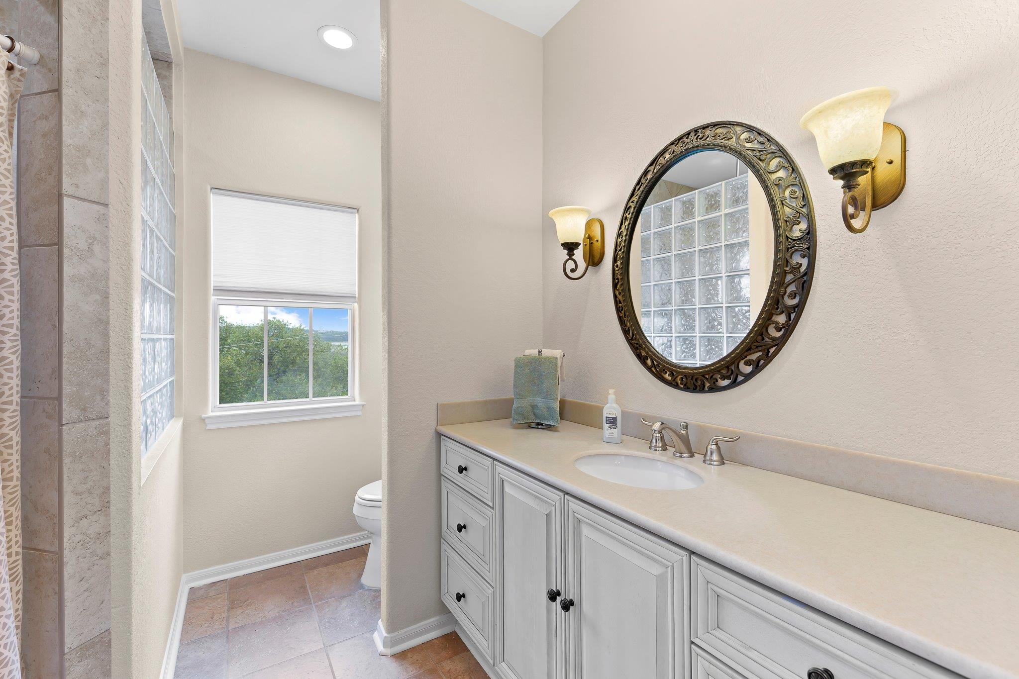17004 Sleepy Hollow Dr, Lago Vista, TX 78645