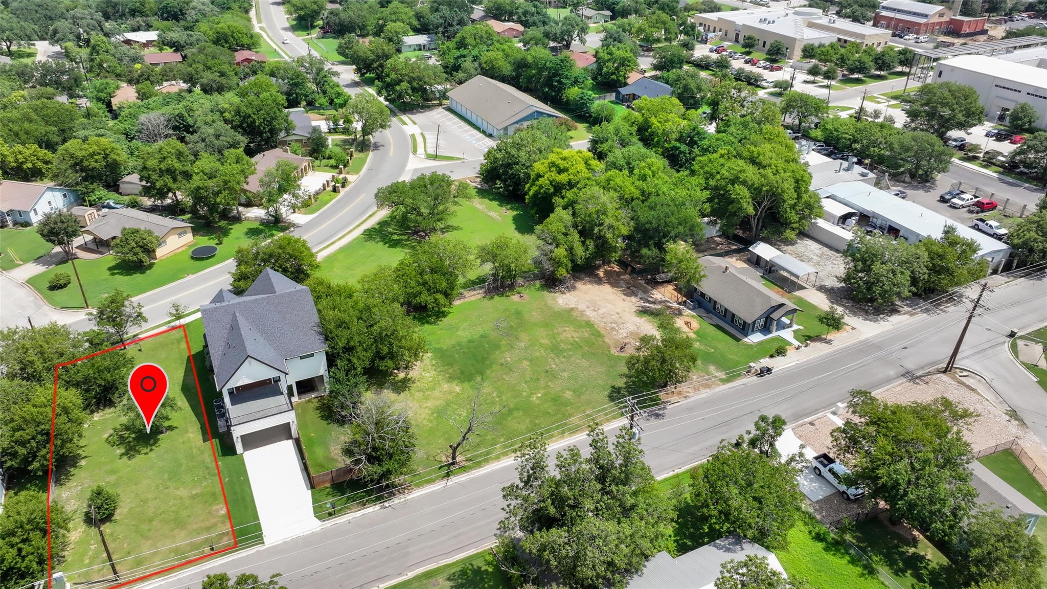 711 W 10th St, Georgetown, TX 78626