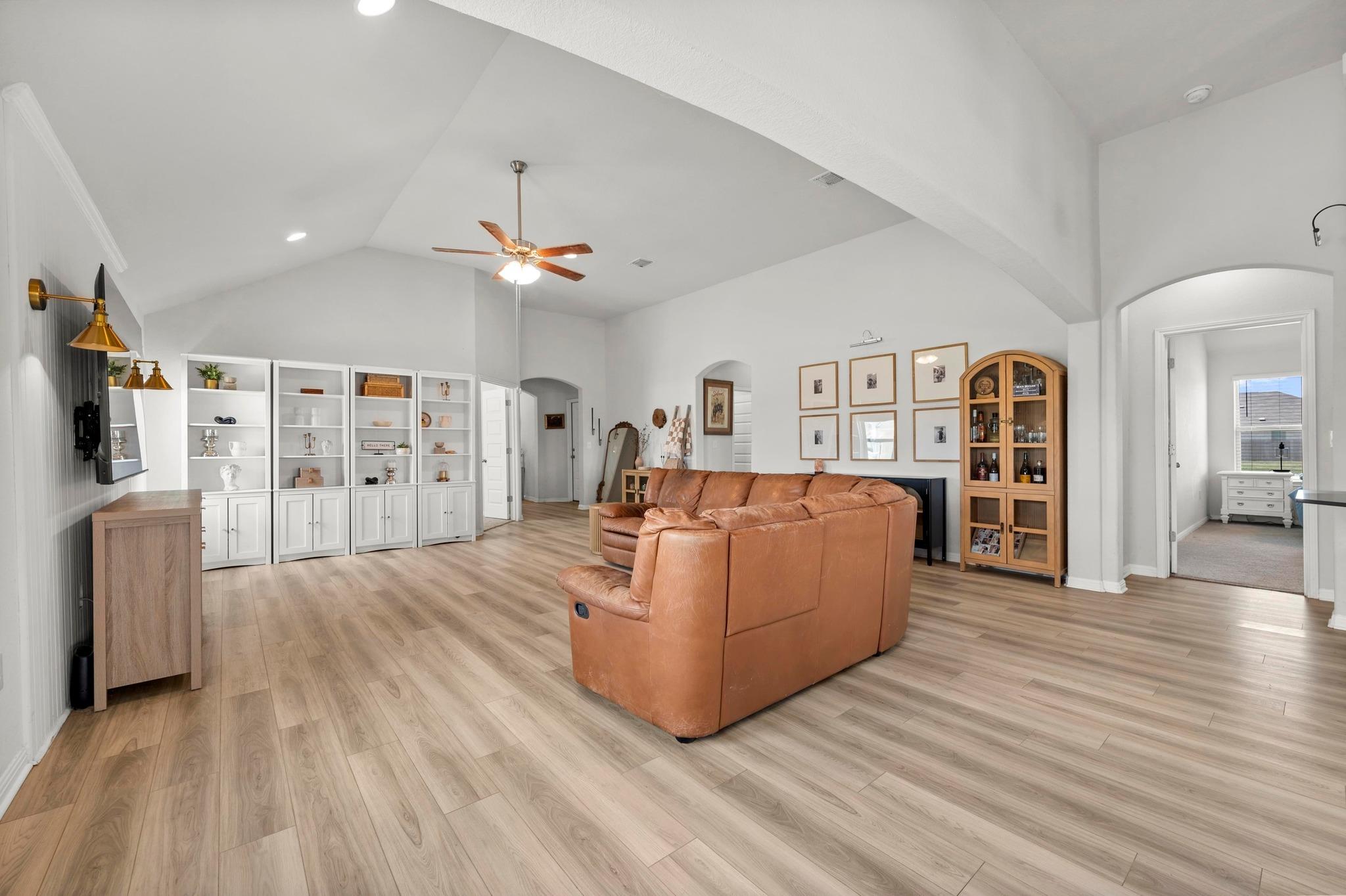 352 Backstays Loop, Kyle, TX 78640