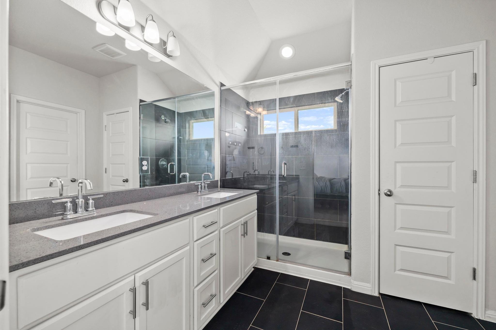 352 Backstays Loop, Kyle, TX 78640