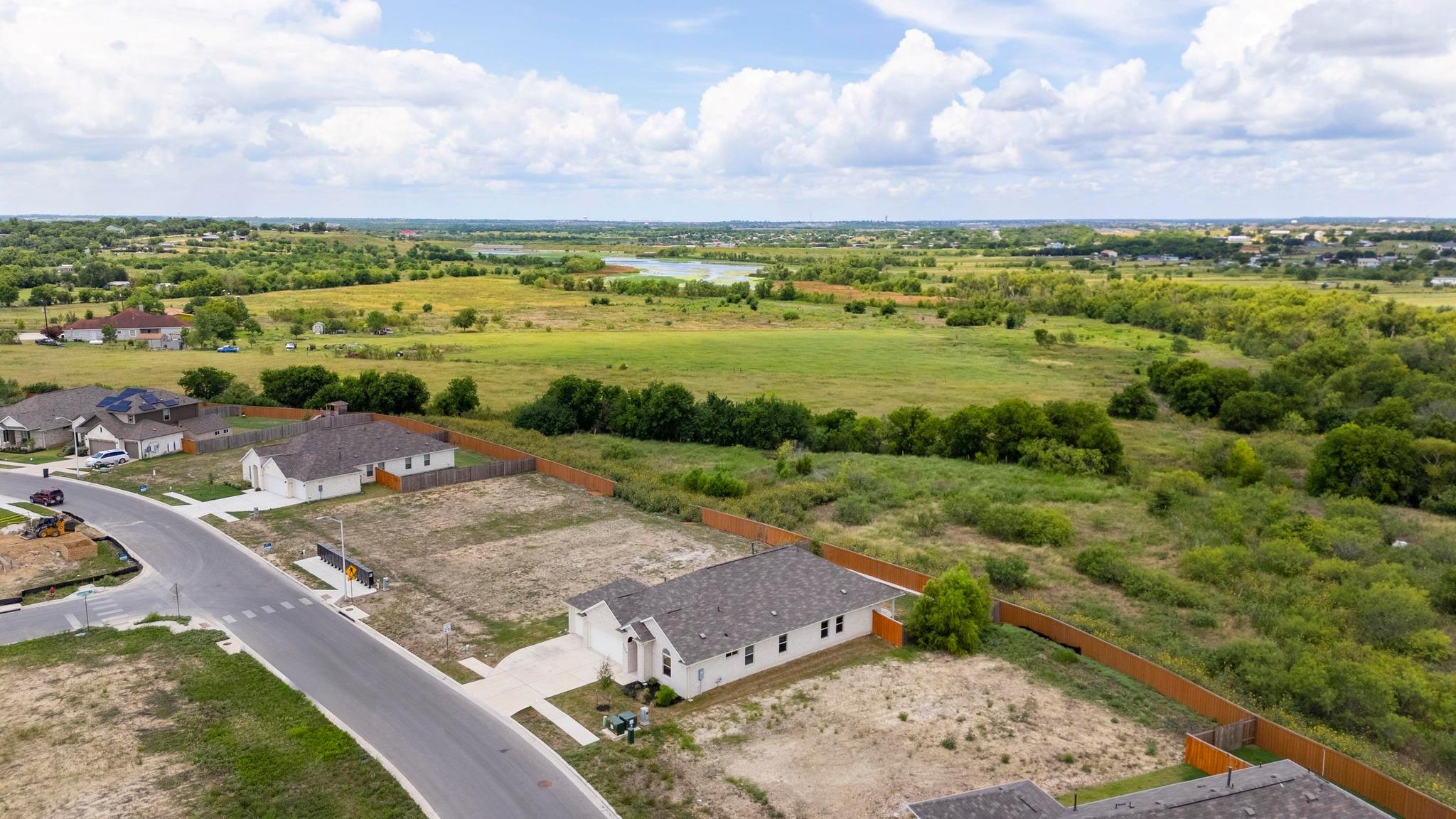 352 Backstays Loop, Kyle, TX 78640