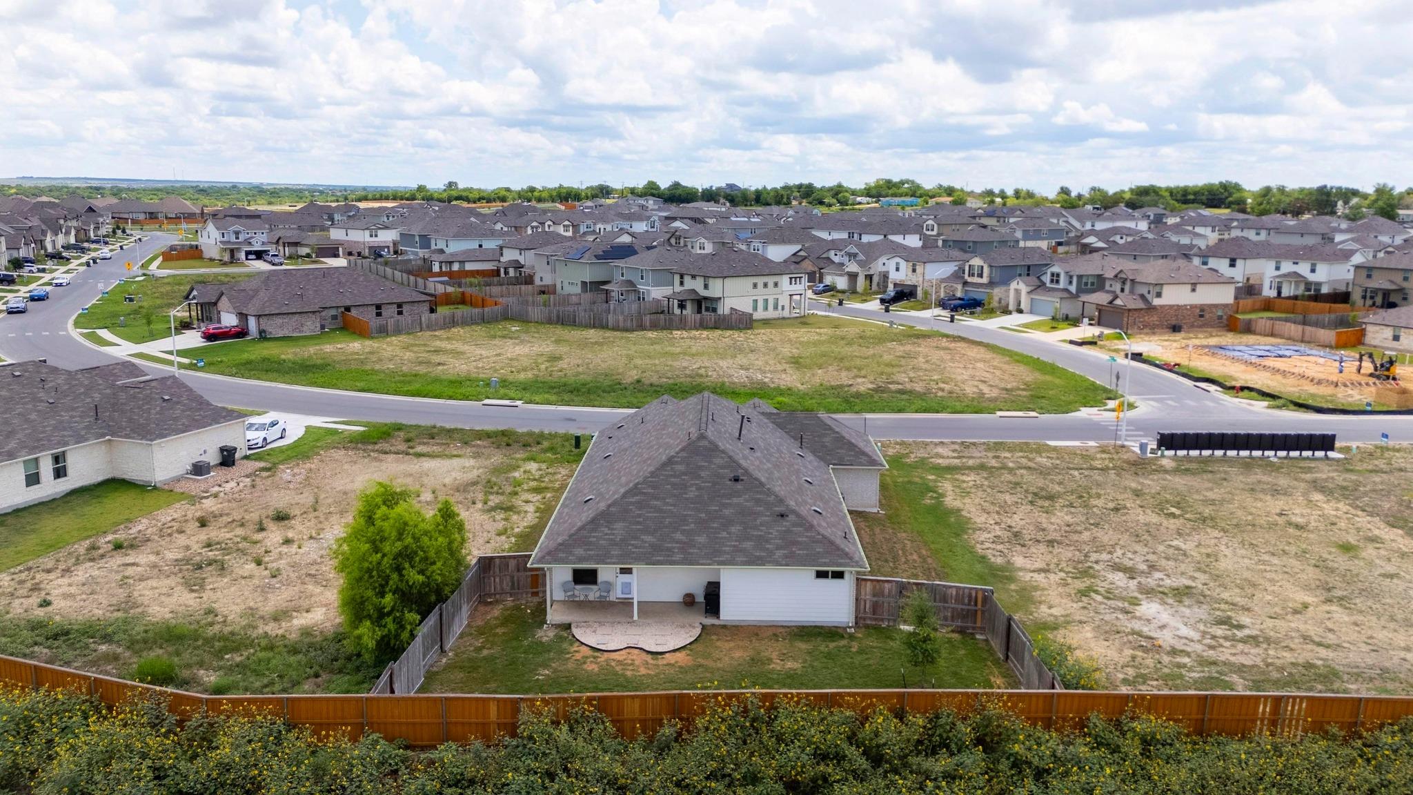 352 Backstays Loop, Kyle, TX 78640