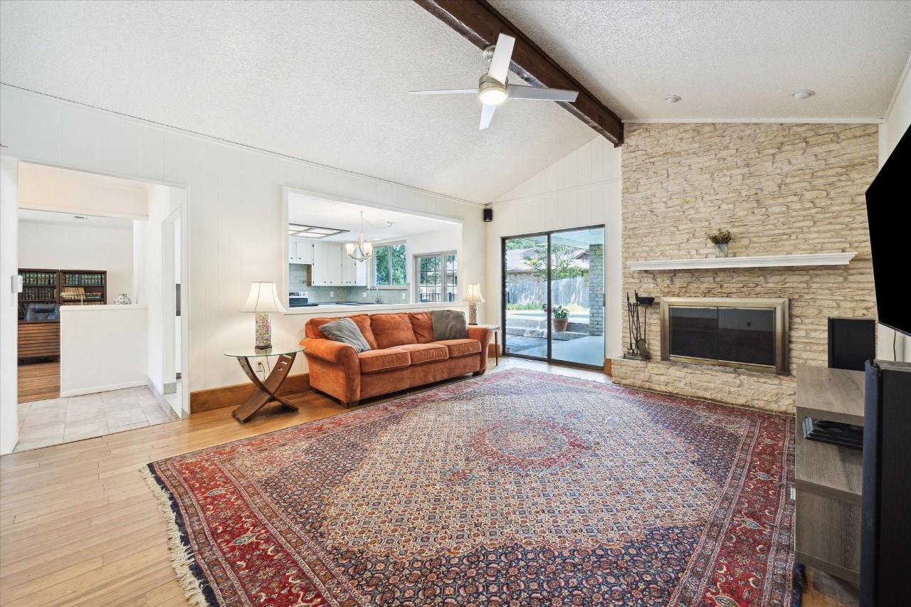 9902 Marseilles Dr, Austin, TX 78750