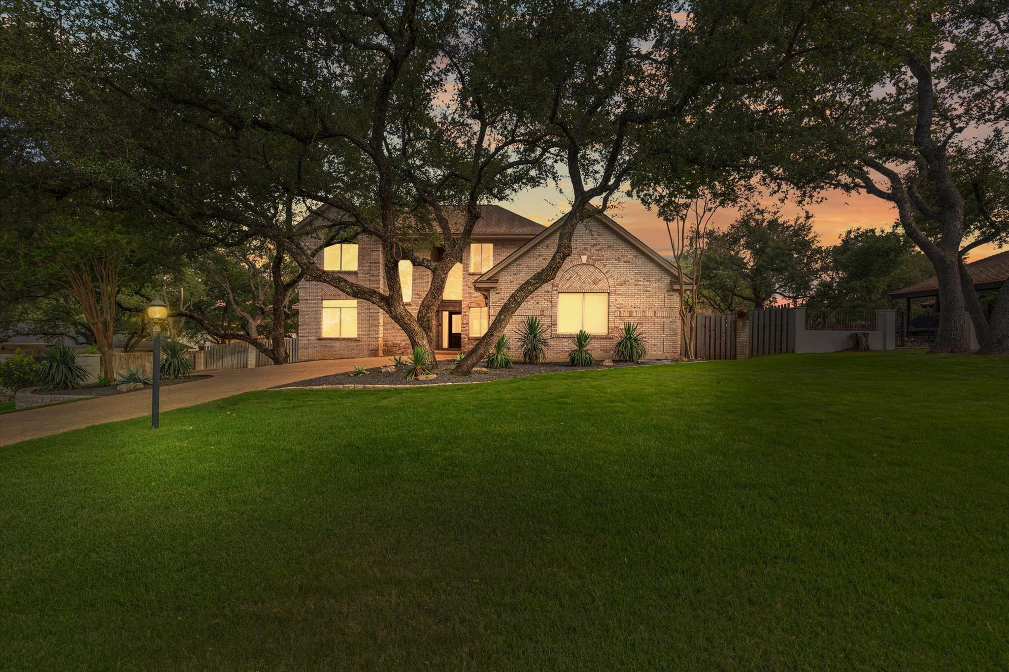 103 El Norte Ct, Lakeway, TX 78734