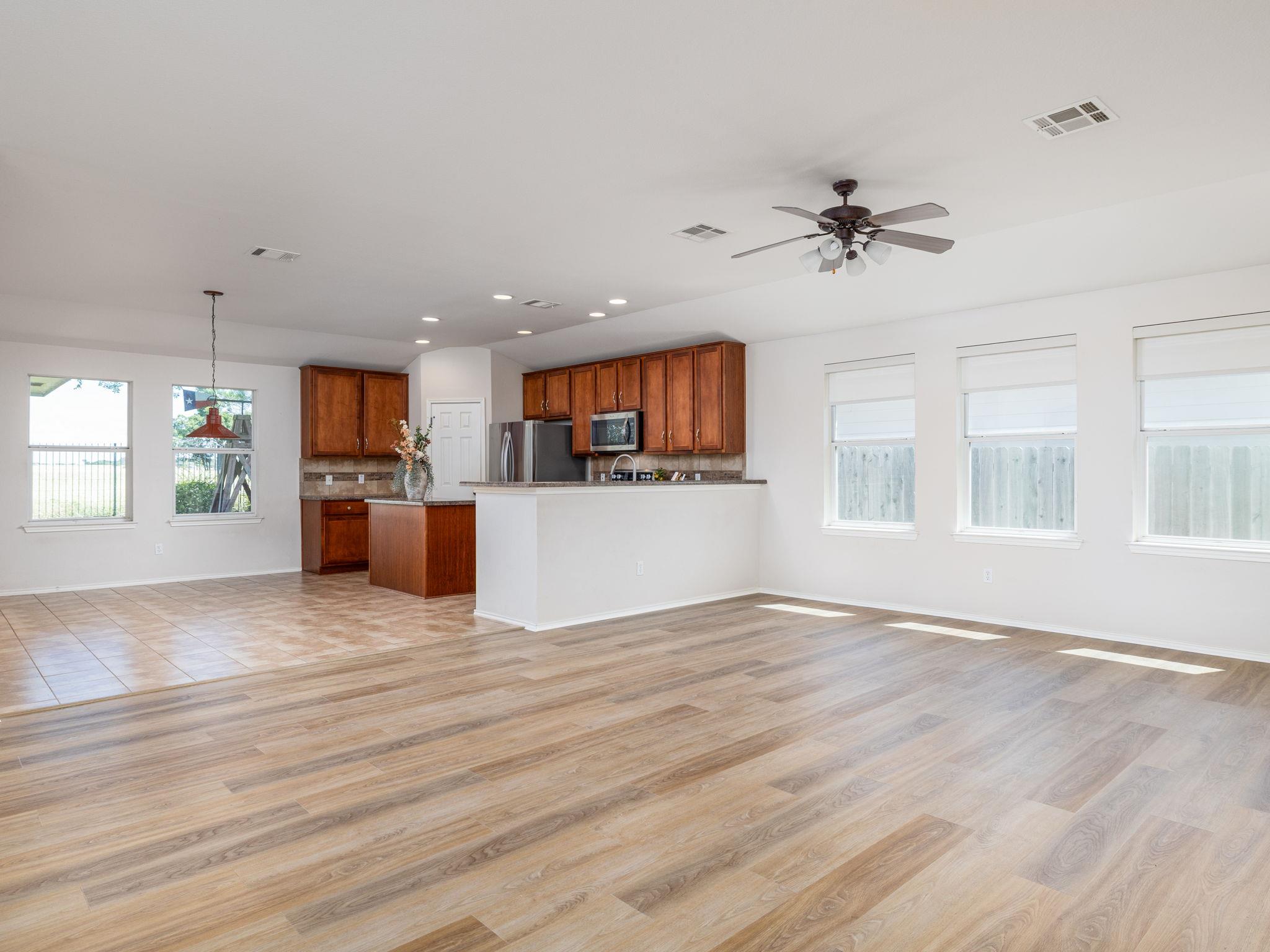 7817 Little Deer Trl, Georgetown, TX 78628