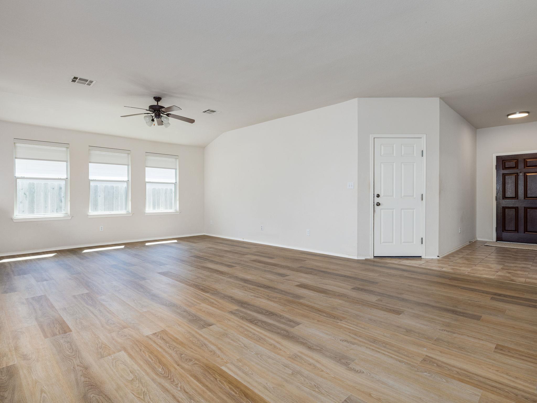 7817 Little Deer Trl, Georgetown, TX 78628