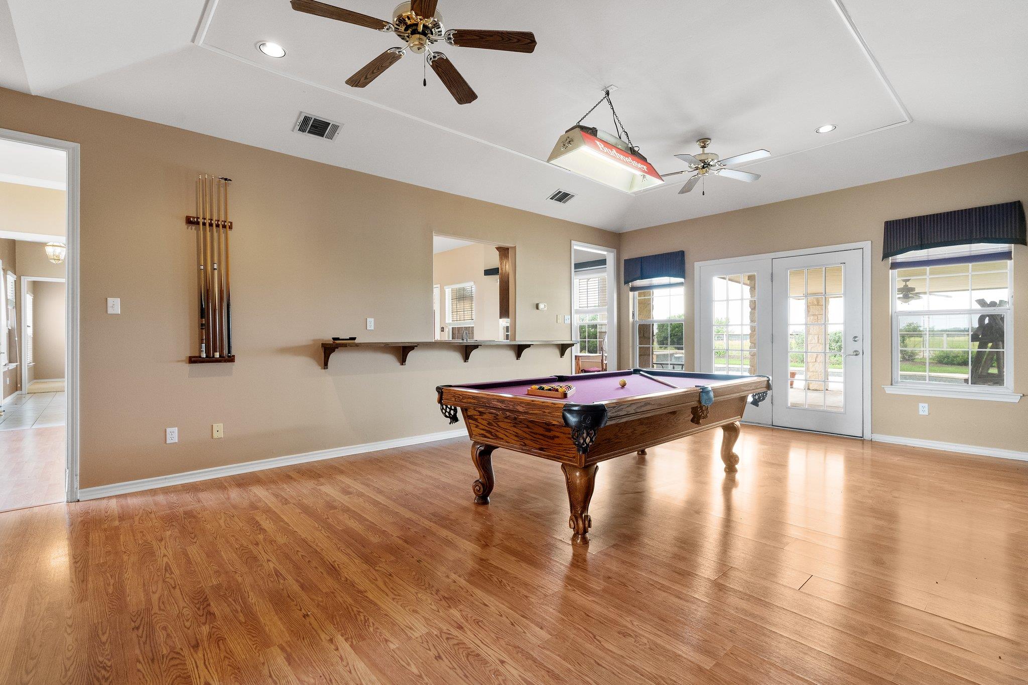 400 Hyview Ln, Hutto, TX 78634