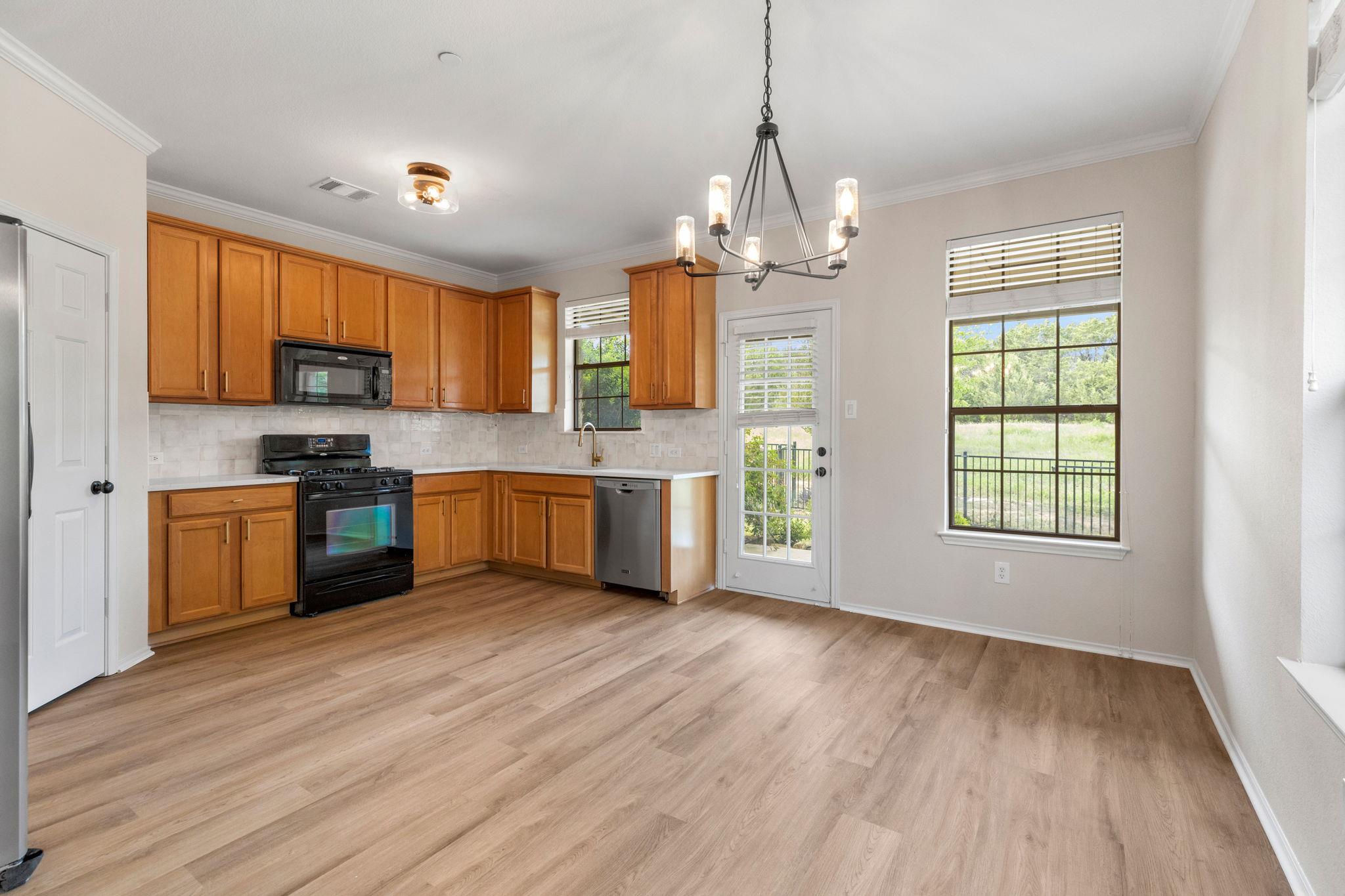 9201 Brodie Ln # 1002, Austin, TX 78748